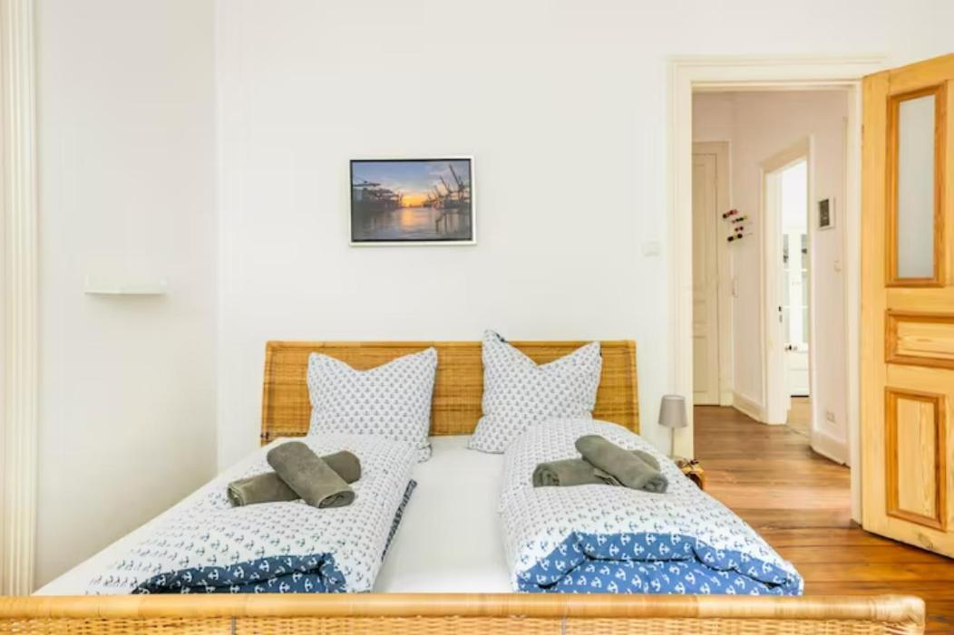 Großzügige 185m2-altbauwohnung In Bestlage 7zimmer-2bäder-2küchen-2wcs Hamburg