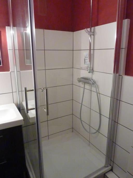 Apartment Zentrum Volksdorf 400m Zur U-bahn! Sehr Gute Lage Schickes *