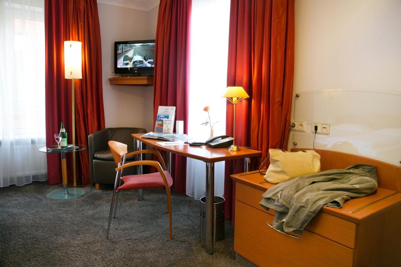 Am Elbufer Hotel