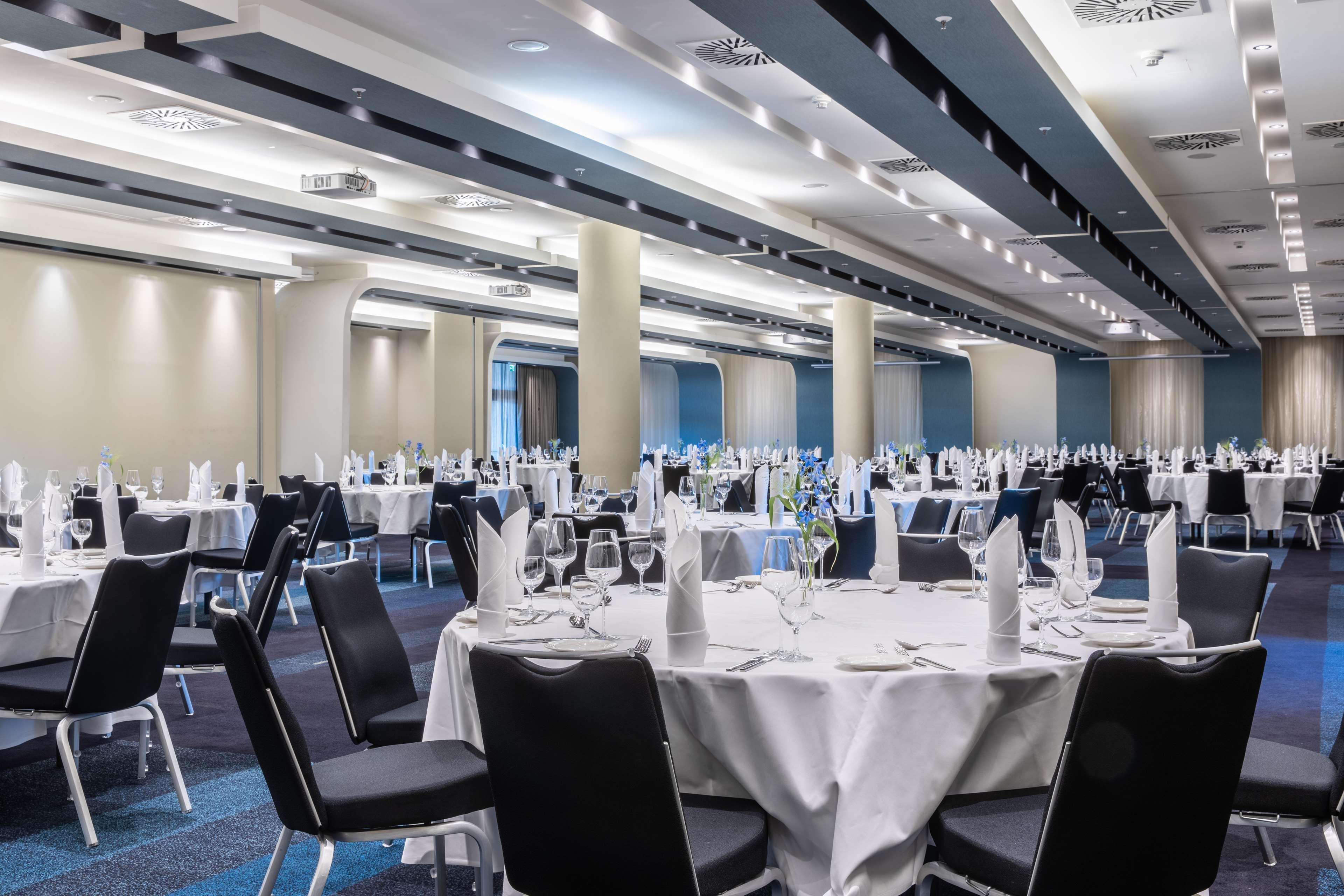 Hotel Radisson Blu Hotel, 4*