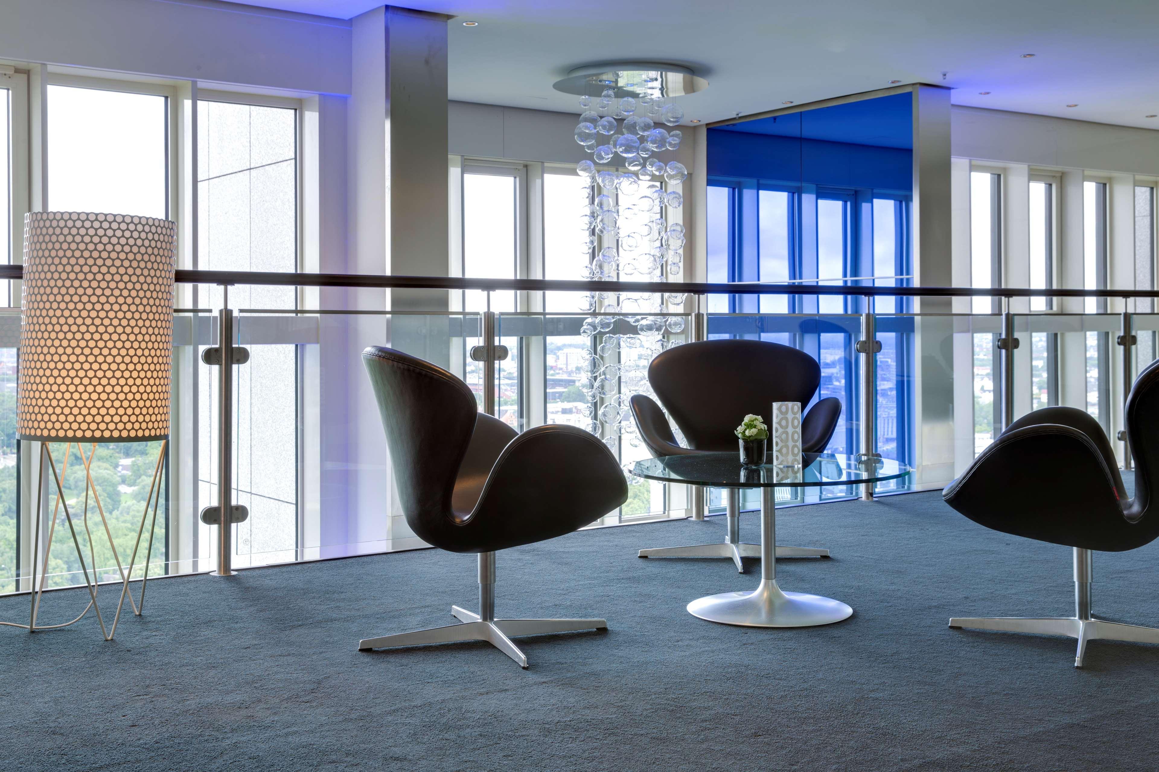 Radisson Blu Hotel, Hotel