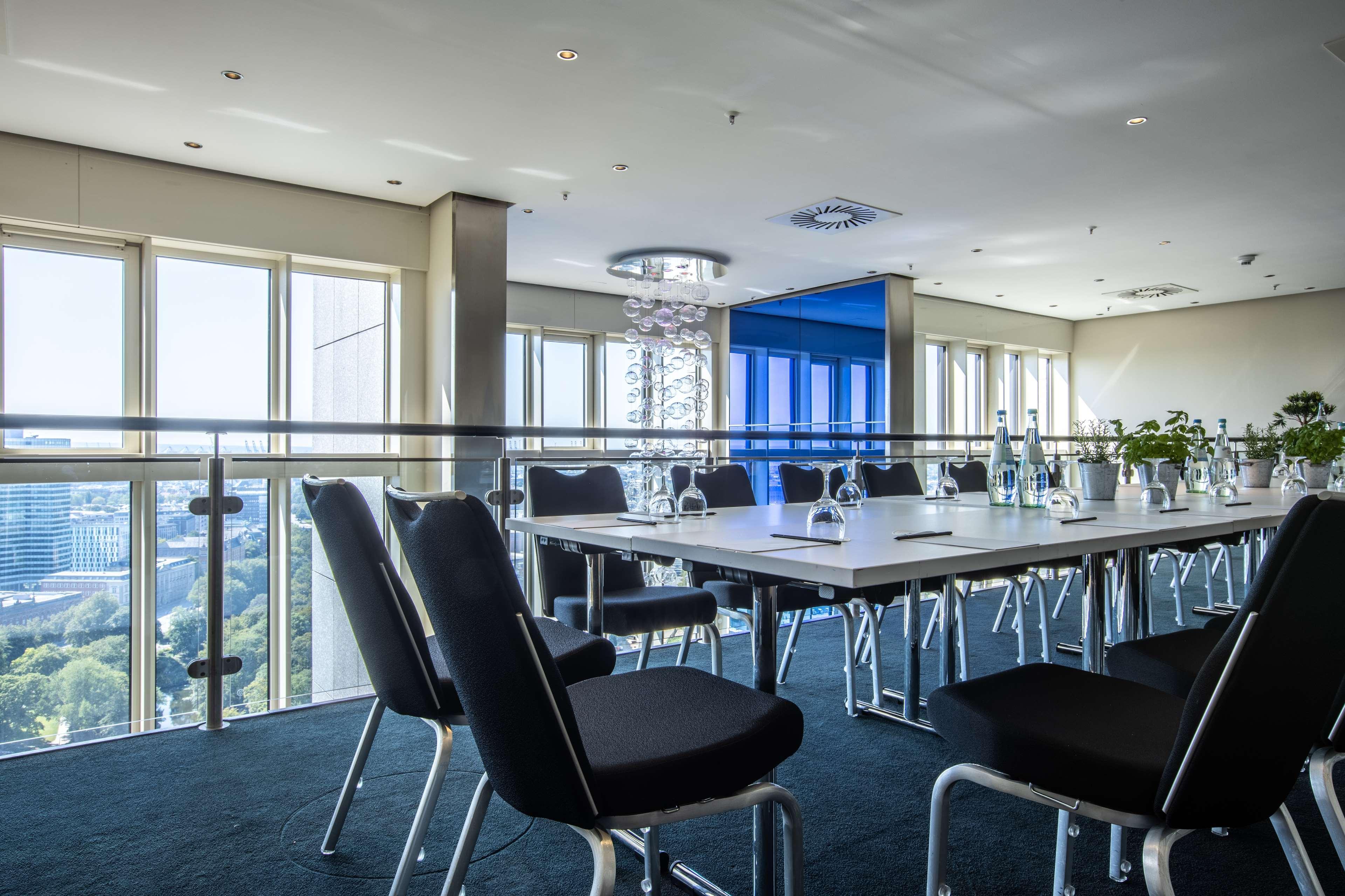 Hotel Radisson Blu Hotel, 4*