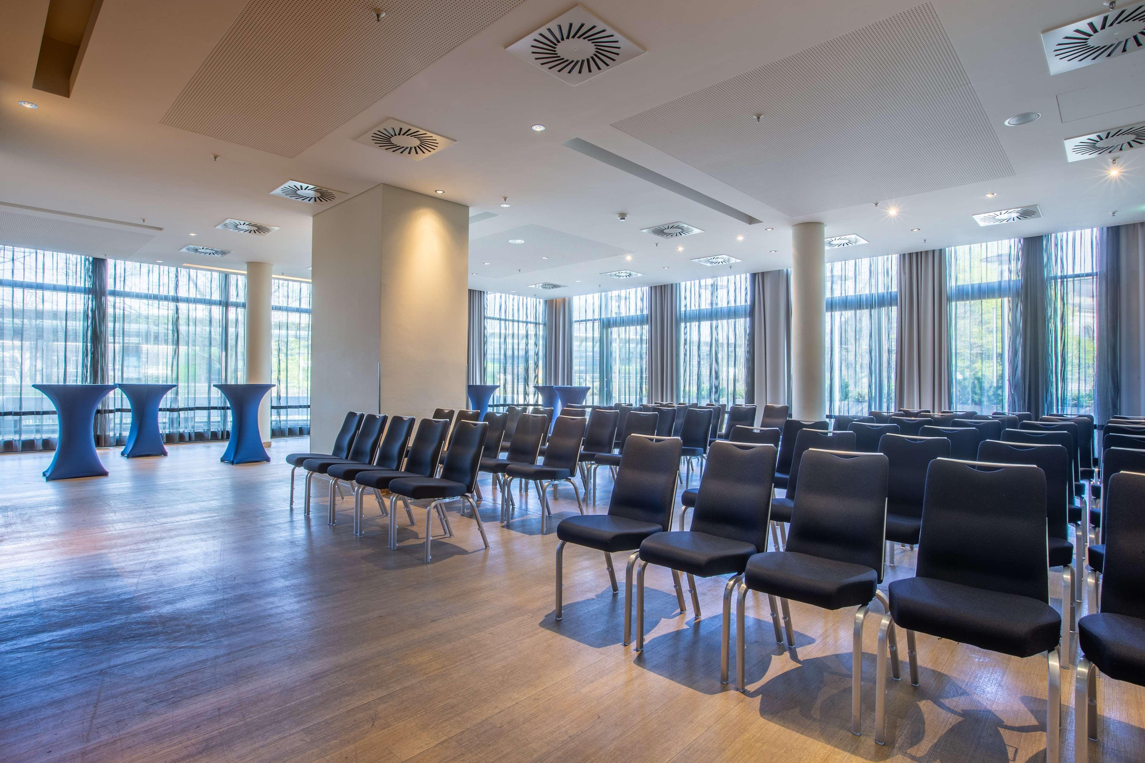 Radisson Blu Hotel, 4*
