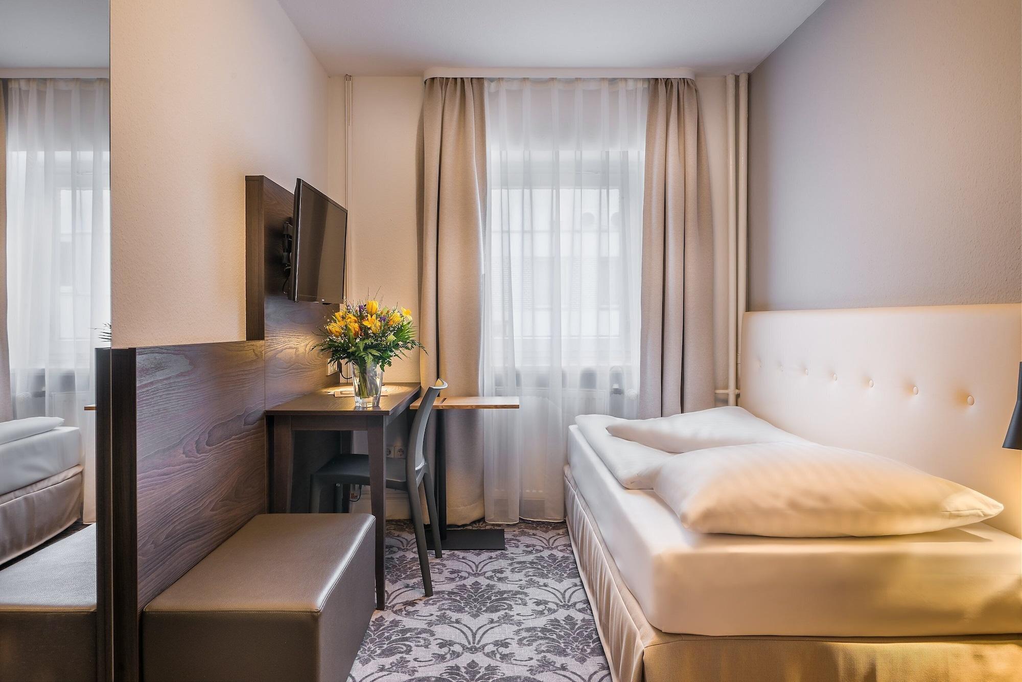 Hotel Signature Astoria 3*