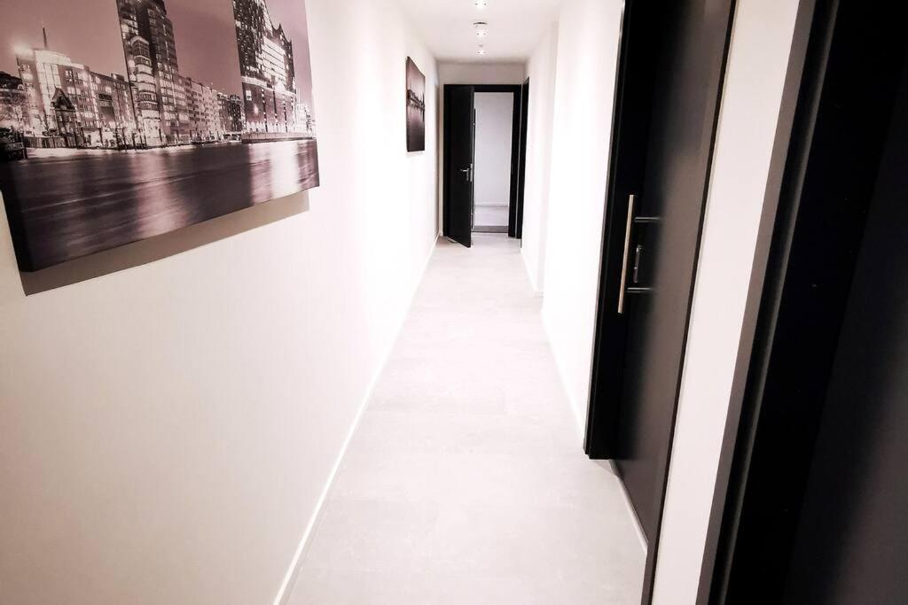 Apartment Hh 02 By Rockchair - Superhost Status - Modernes Mit Sonnigem Balkon & Premium Boxspringbetten In Winterhude - Geheimtipp *