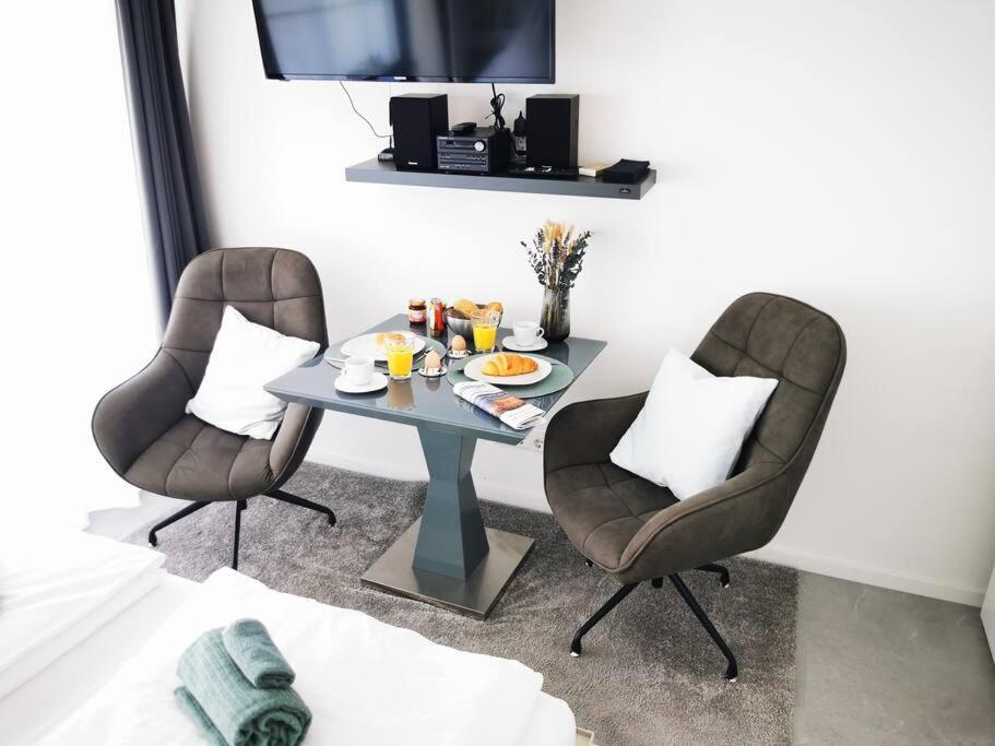 Hh 05 By Rockchair - Superhost Status - Modernes Mit Sonnigem Balkon & Premium Boxspringbetten In Winterhude - Geheimtipp Hamborg