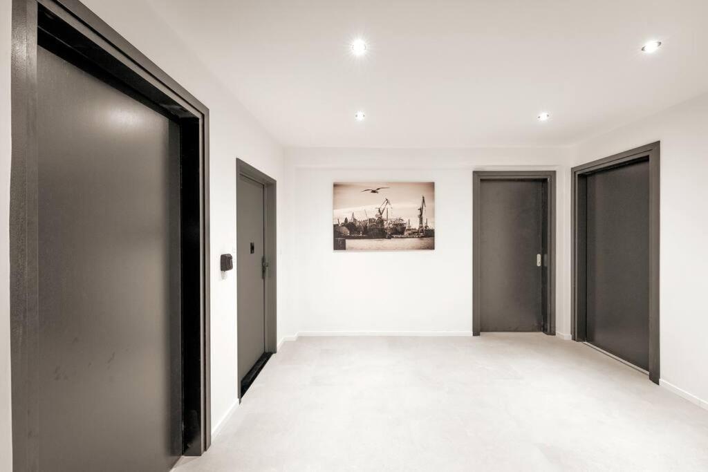 Apartment Hh 02 By Rockchair - Superhost Status - Modernes Mit Sonnigem Balkon & Premium Boxspringbetten In Winterhude - Geheimtipp *