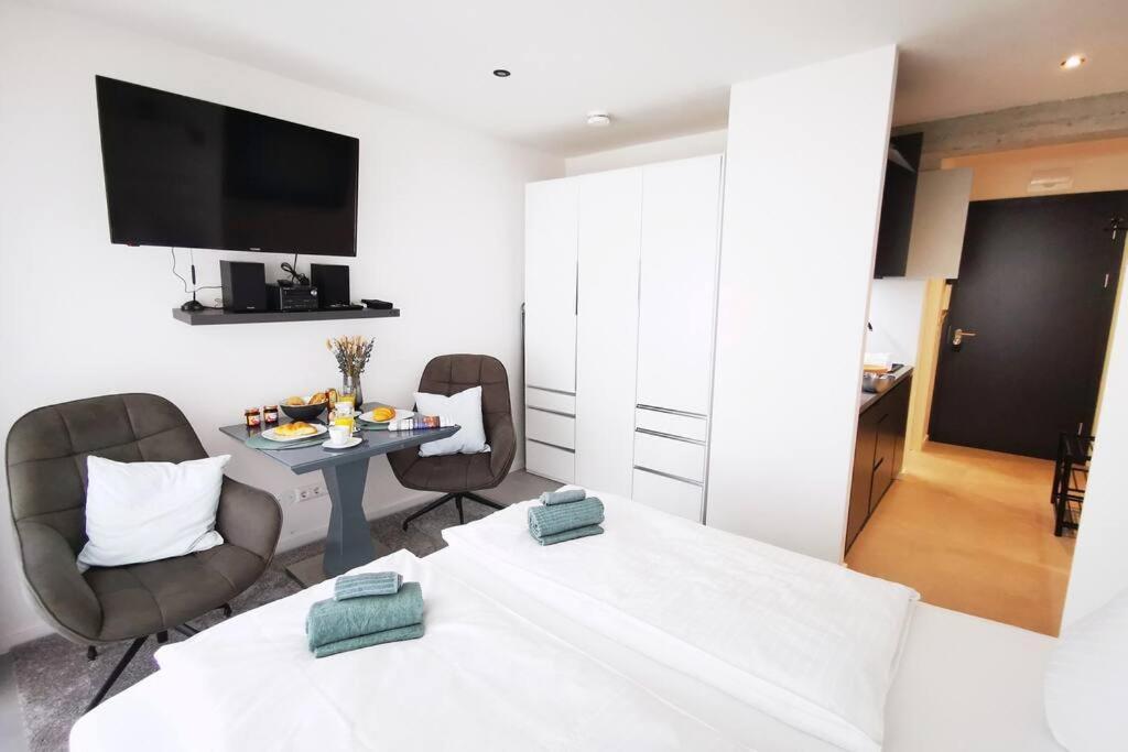 Lejlighed Hh 05 By Rockchair - Superhost Status - Modernes Mit Sonnigem Balkon & Premium Boxspringbetten In Winterhude - Geheimtipp *