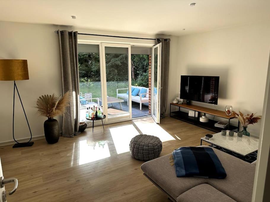 Apartment Alstertraum Mit Garten Und Priv. Wasserzugang *