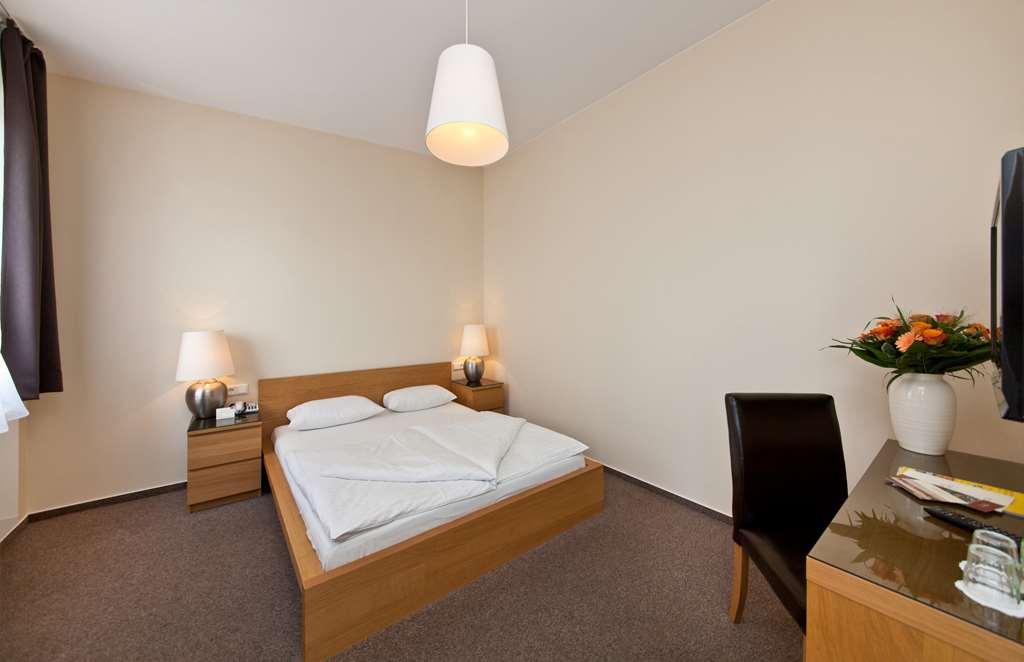 Holstenwall Hotel *