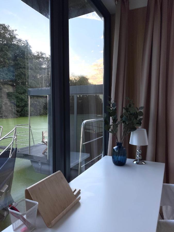80qm Privates Hausboot In Hamburg-mitte *
