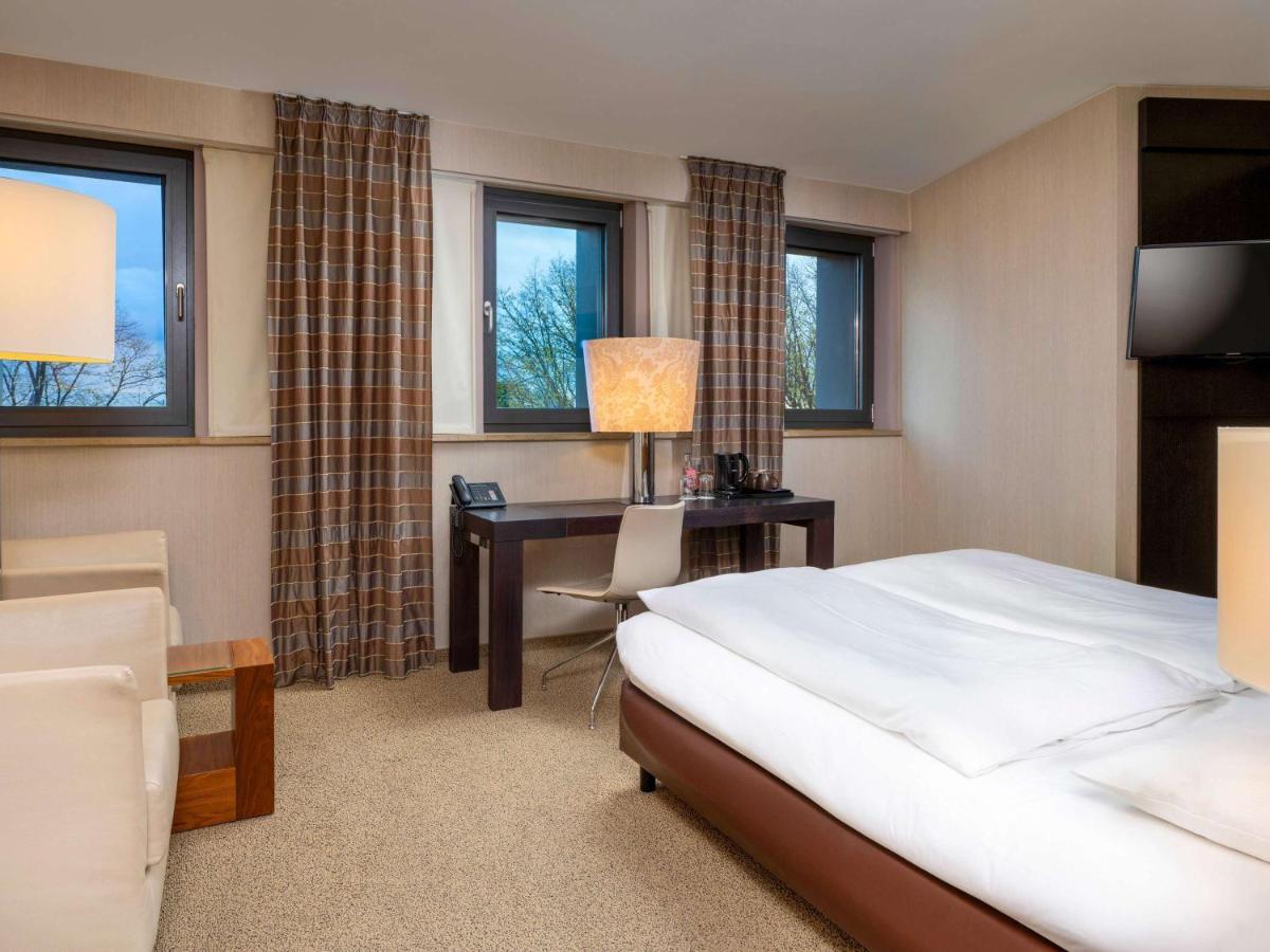 Mövenpick 4*
