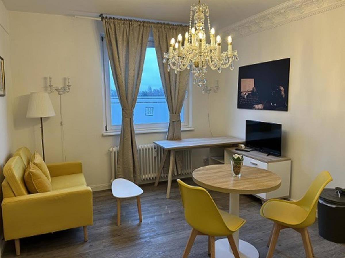 Apartment Business Charme 46 In *