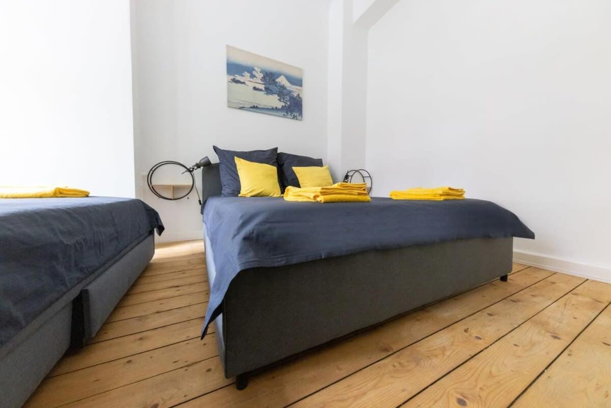 Spacious For 8 In Great Location Apartment *