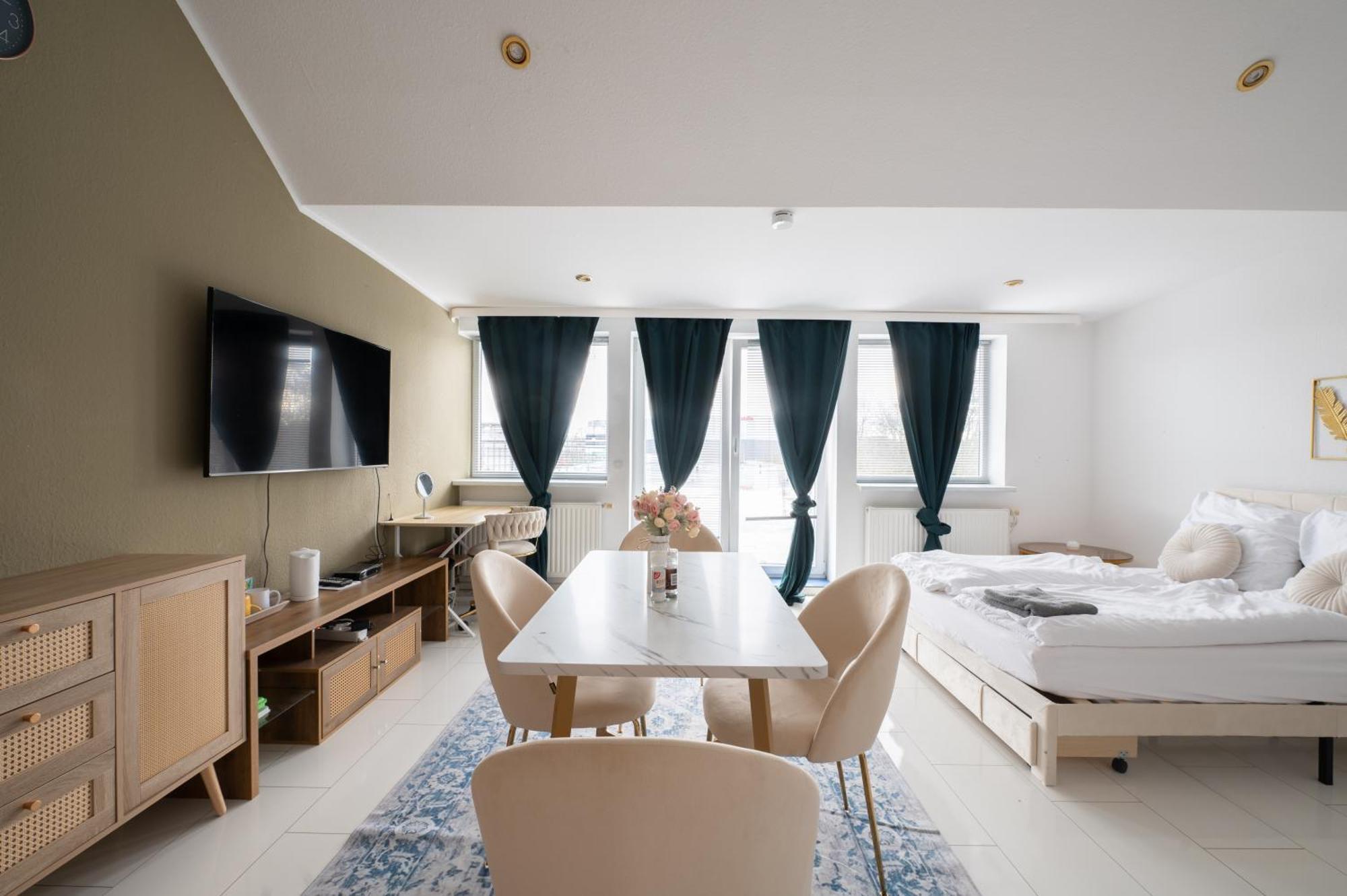 Ad Tonndorf Apartment *