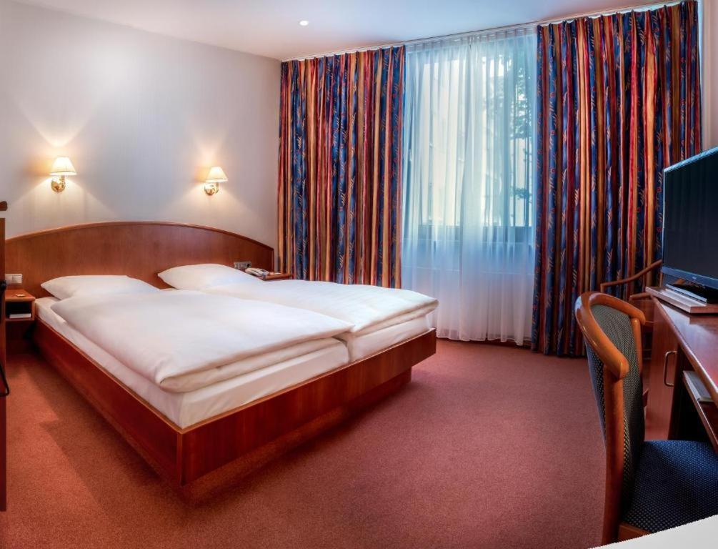 Alte Wache Hotel *