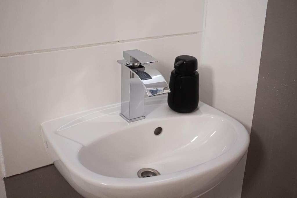 Nahe Stadt/alster, Ruhig, Dart Apartment Hamburg