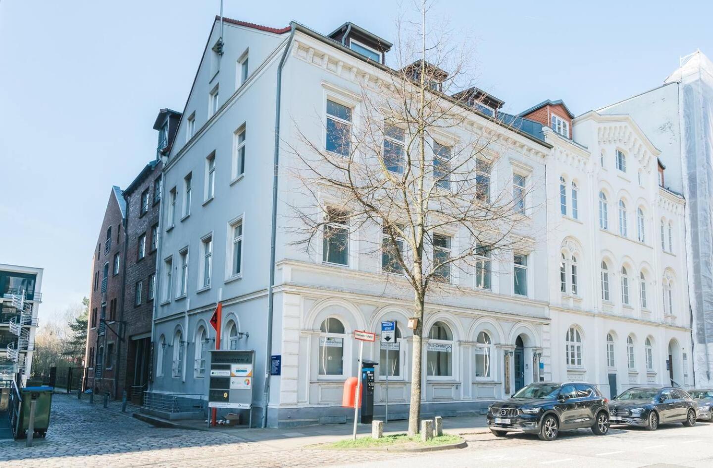 Zentral Gelegenes Premium-apartment Mit Viel Tageslicht Apartment *