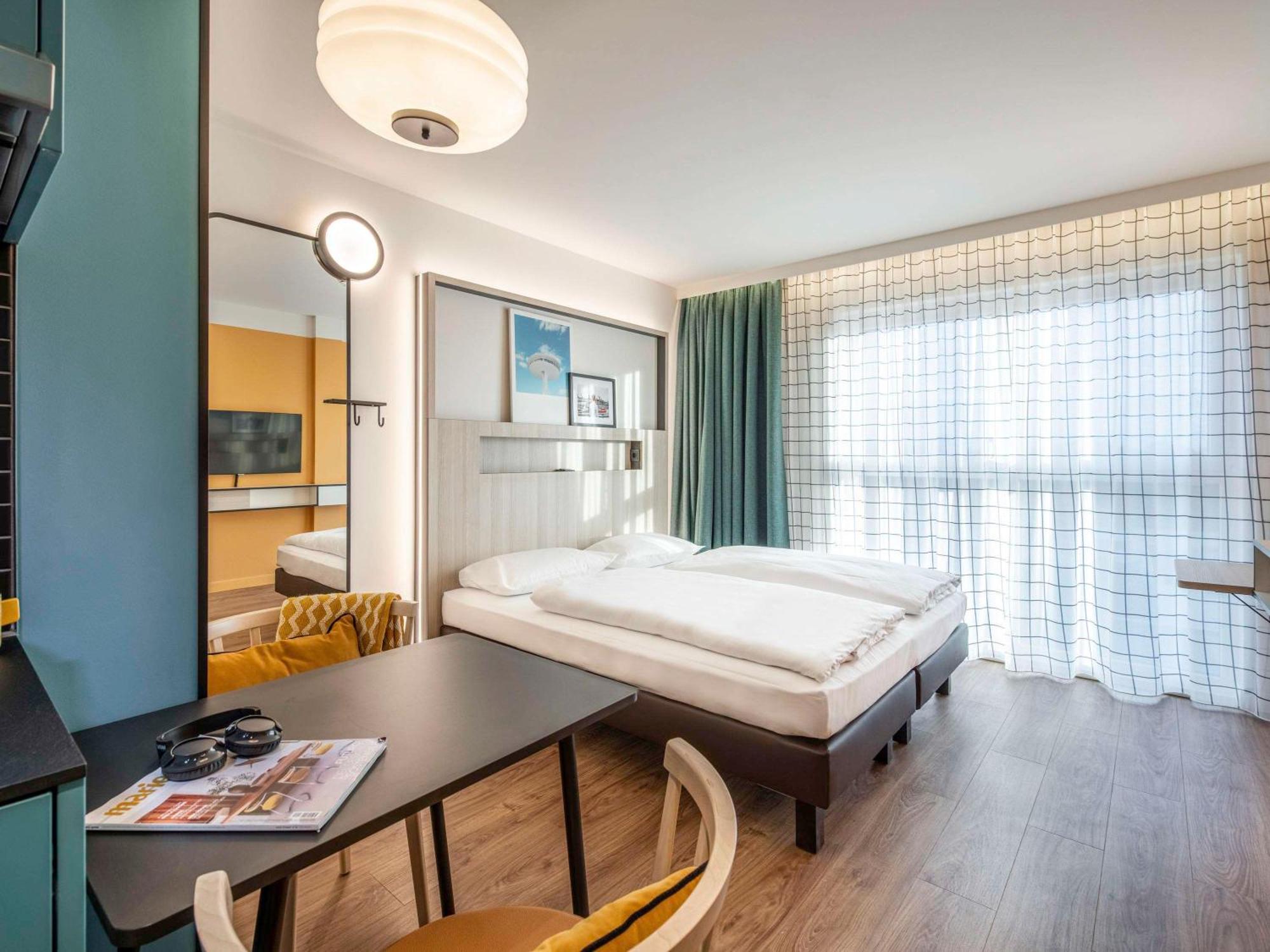 Adagio Access Hamburg