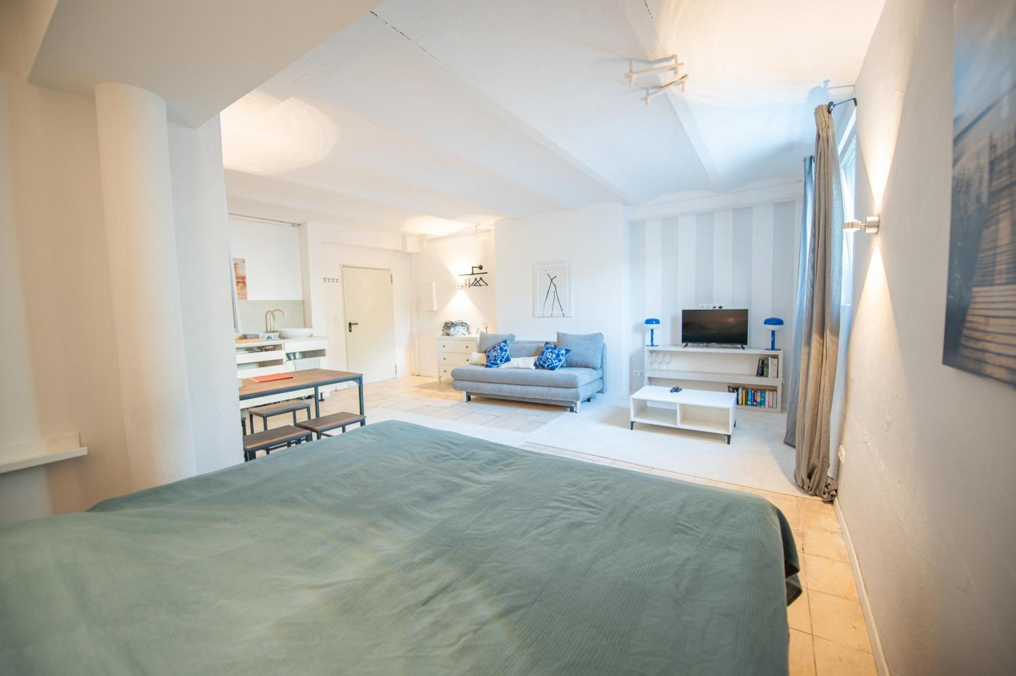 Kingsize Bett, Nahe Stadt Und Alster, Ruhig * Hamburg-Harburg
