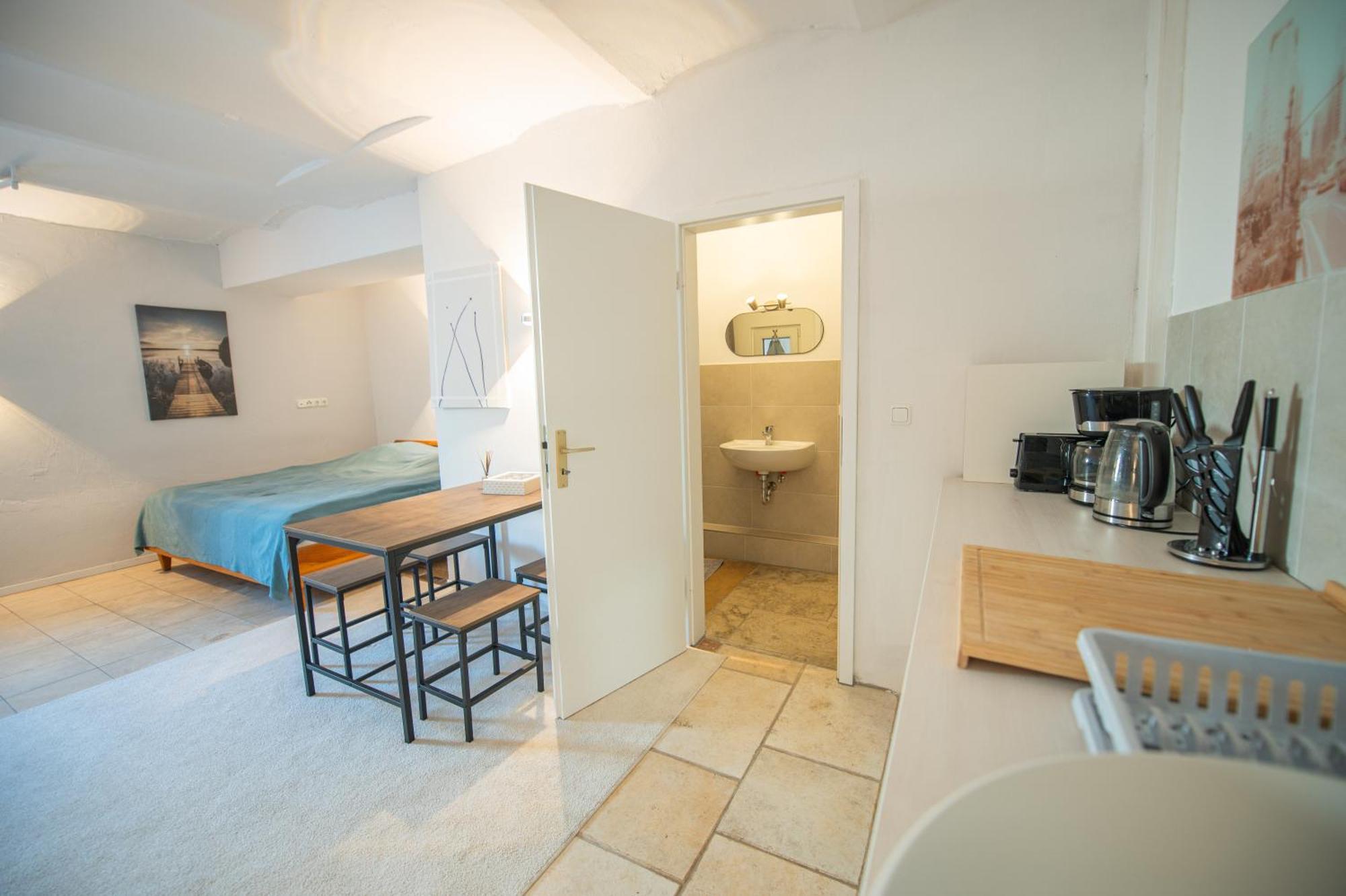 Kingsize Bett, Nahe Stadt Und Alster, Ruhig * Hamburg