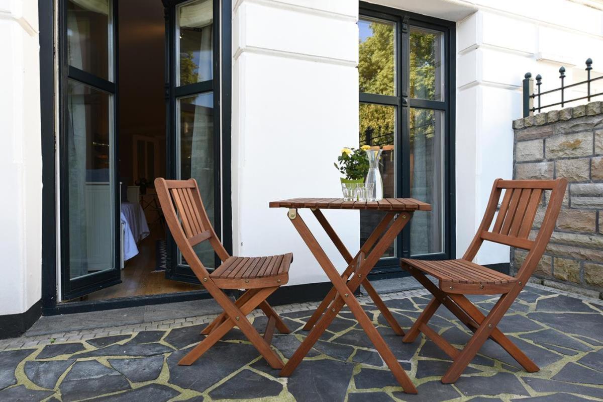 Zentrale Whg Naehe Der Alster Mit Parkplatz