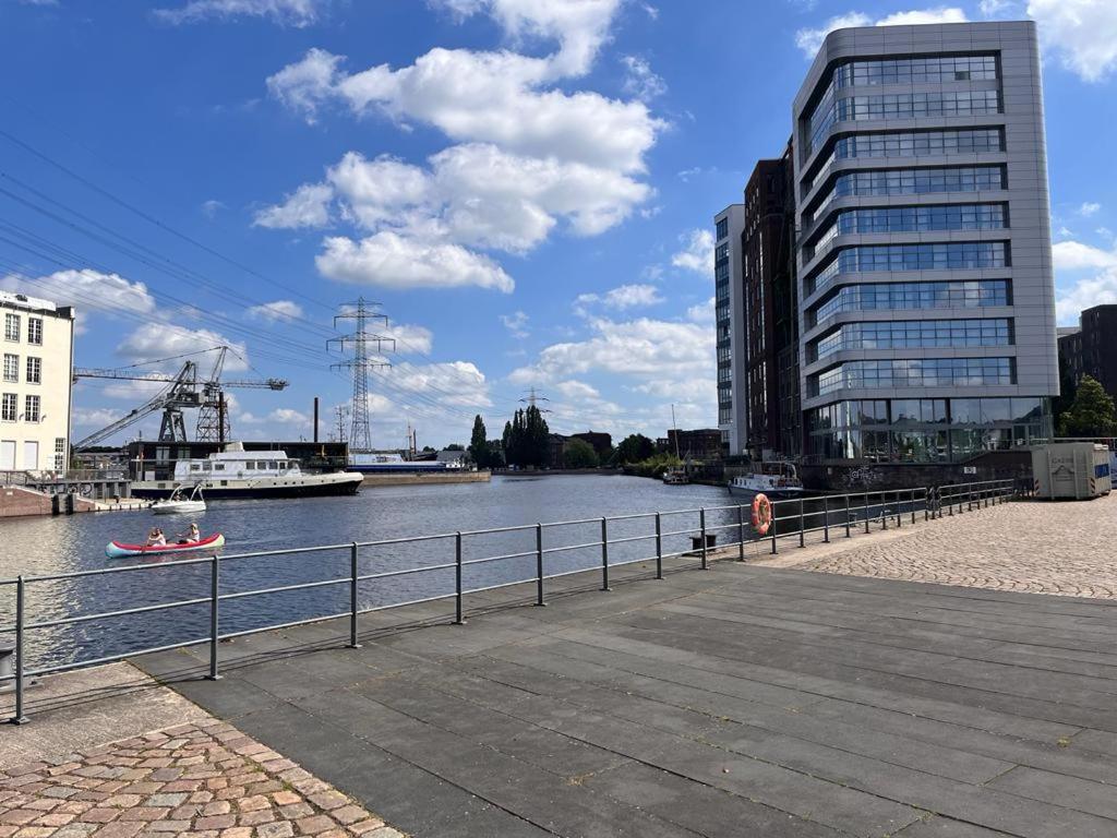 Zentral Gelegenes Premium-apartment Mit Viel Tageslicht Apartment Hamburg