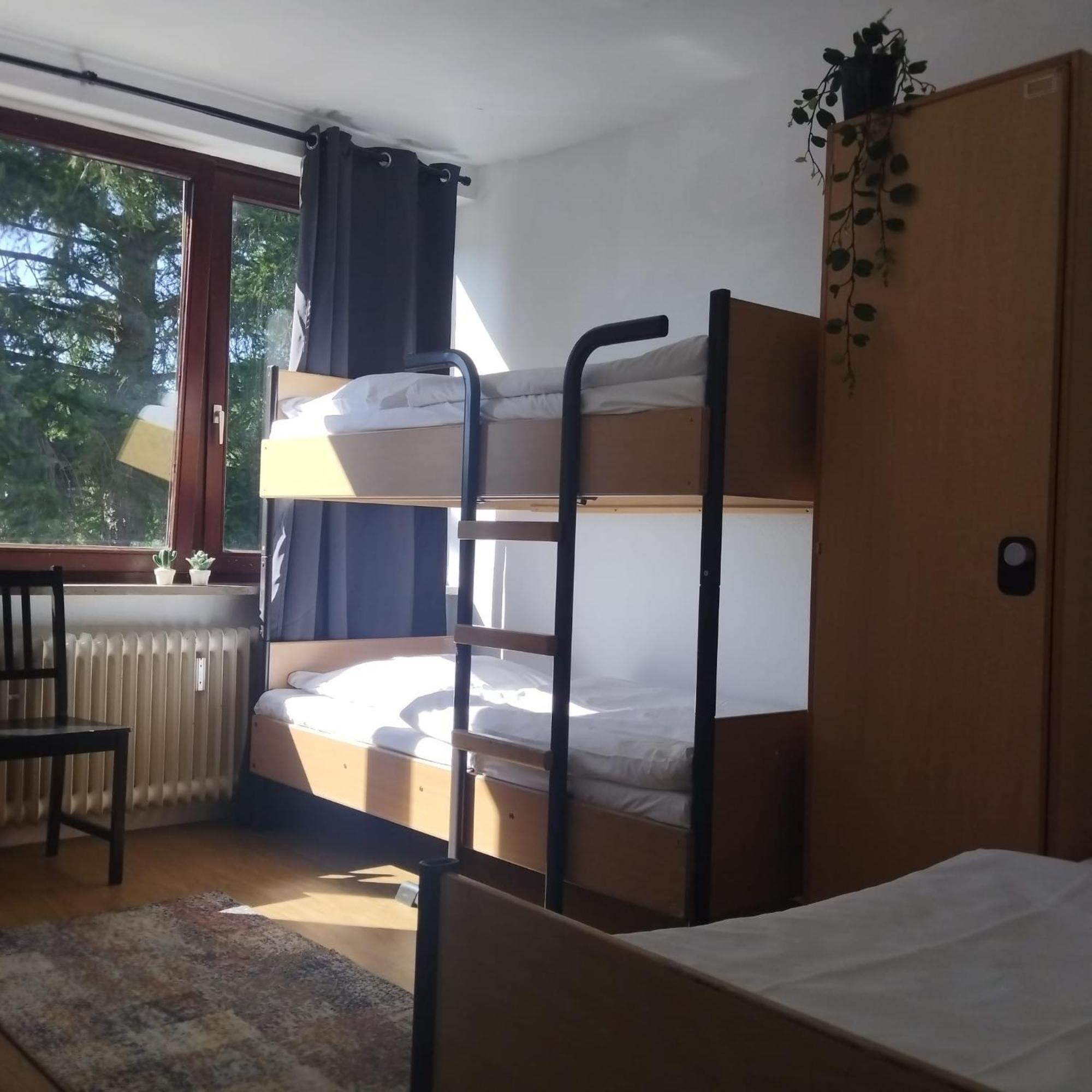 Monteurzimmer In West Bei Hansezimmer * Hamburg
