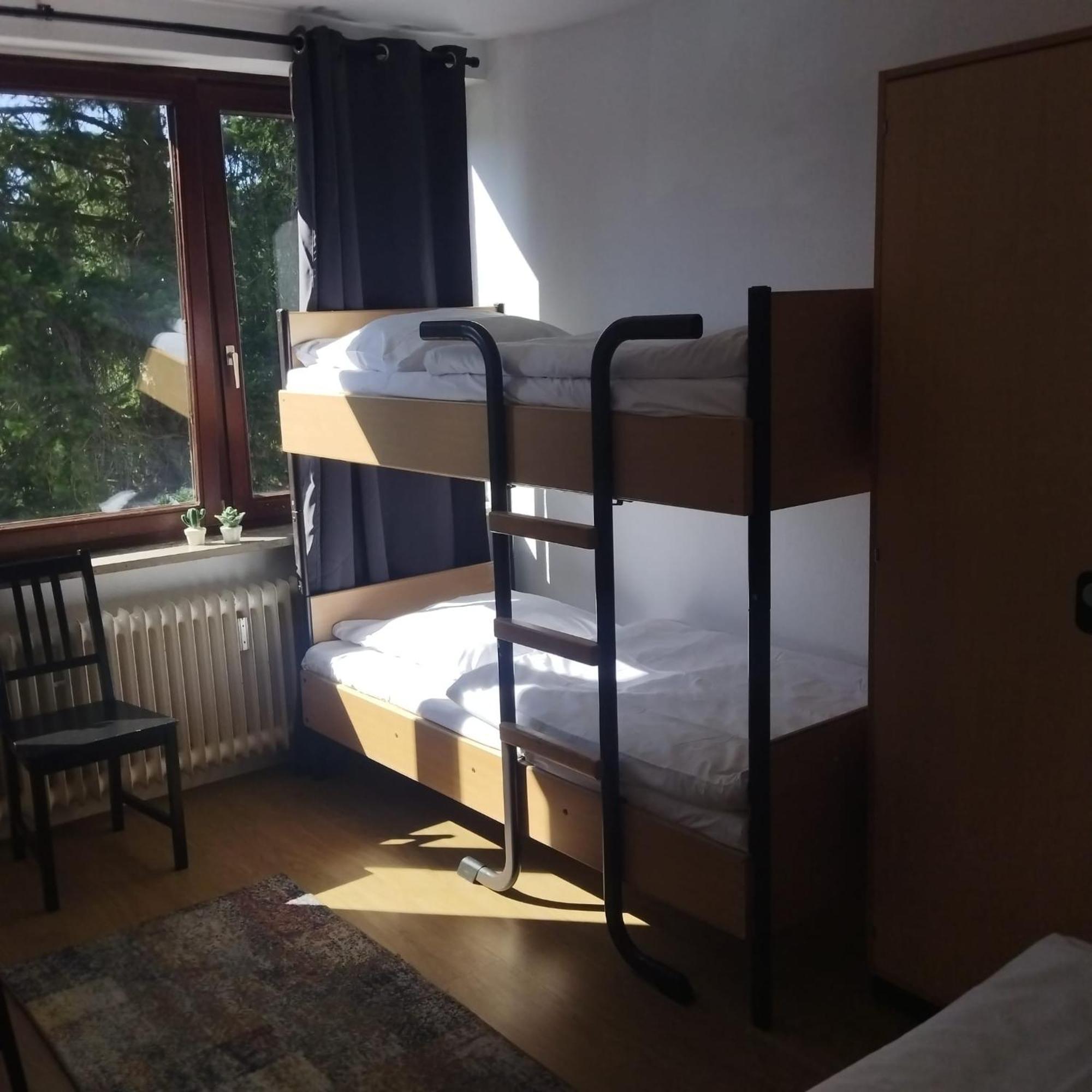 Monteurzimmer In West Bei Hansezimmer