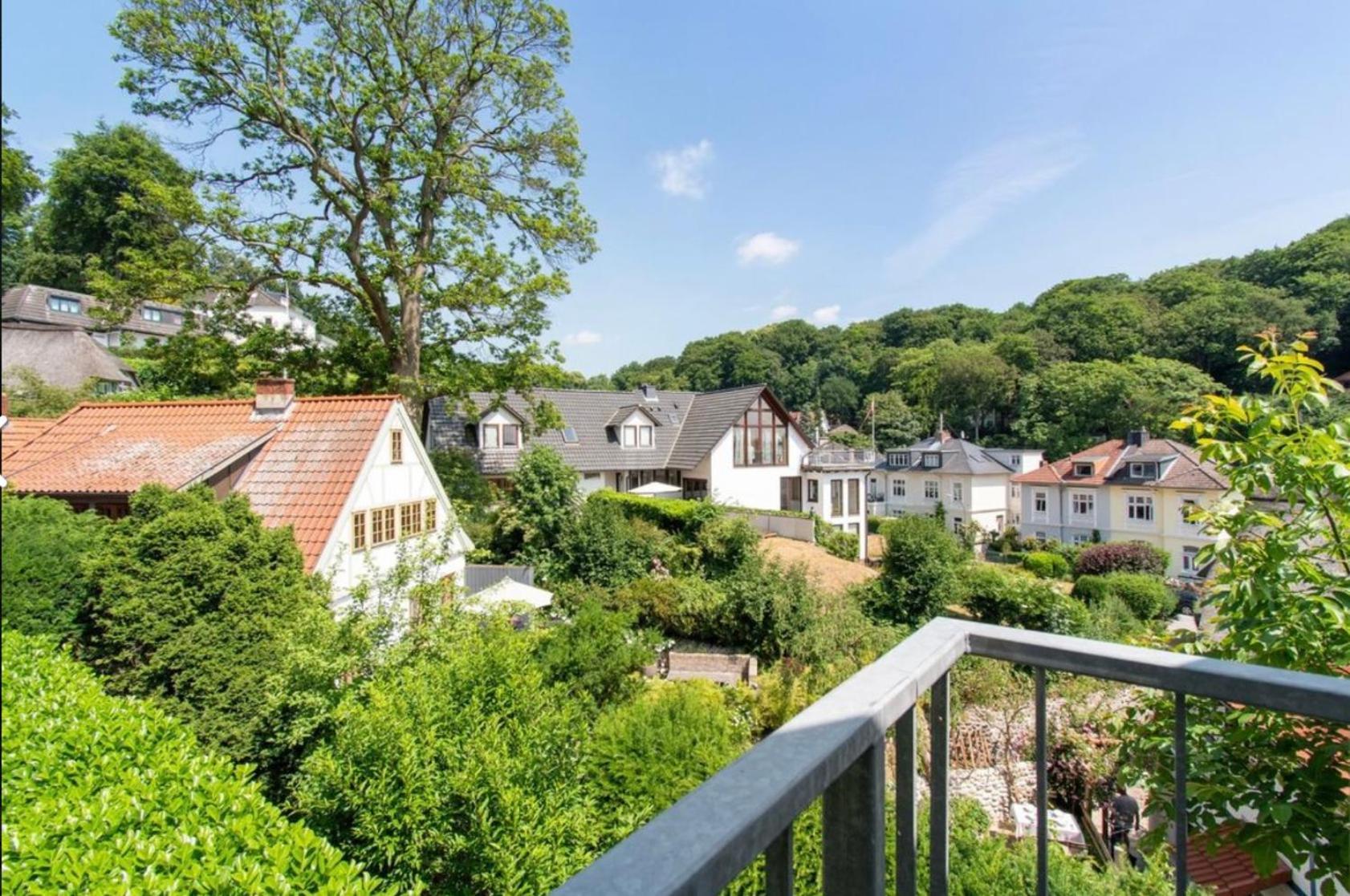 Beautiful House In Blankenese Hamborg