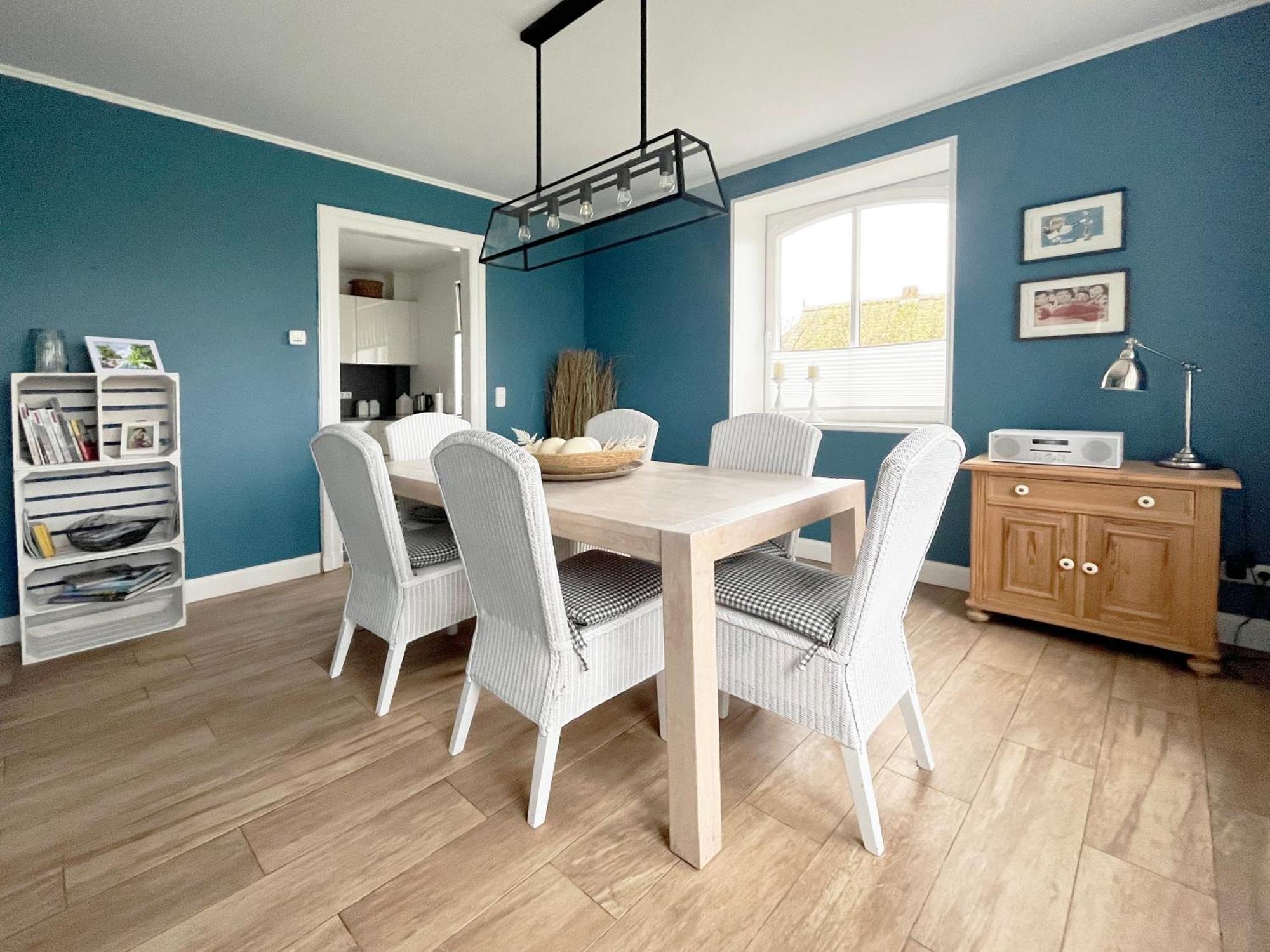 Holiday home Haus Am Deich 47 Stilvolles An Der Elbe In Stadtnaehe