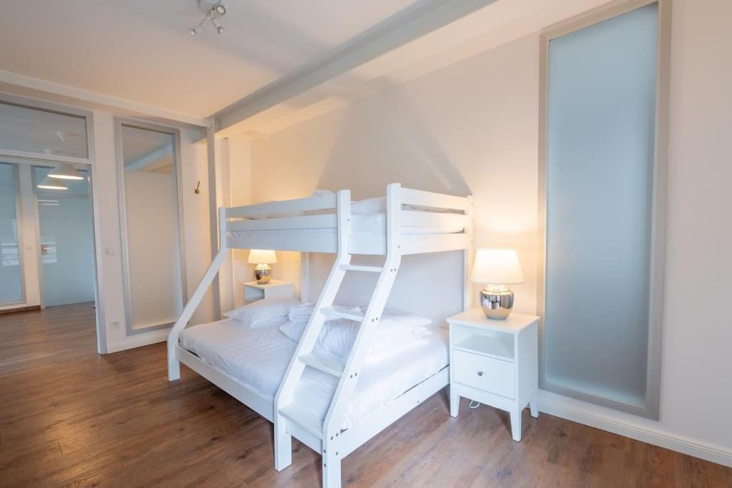 Apartment Zentral Gelegenes Premium-apartment Mit Viel Tageslicht