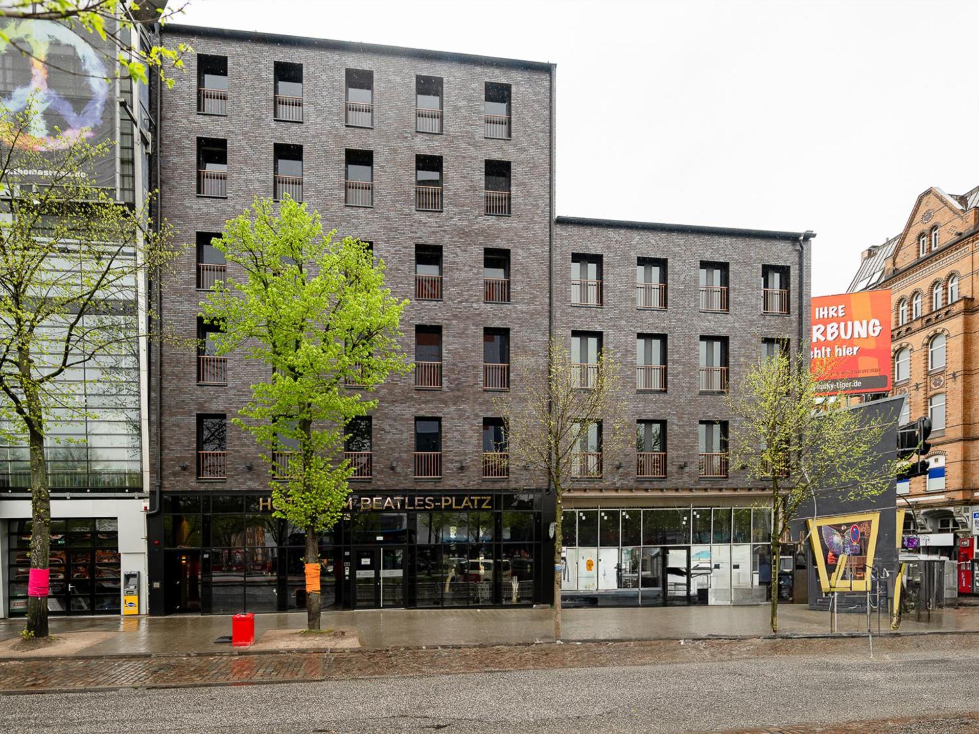 Am Beatles-platz Hotel 4*