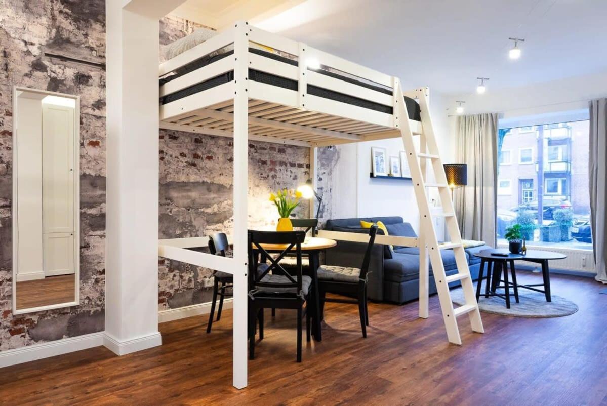 Shabby Chic In Ideal Location Hamburg