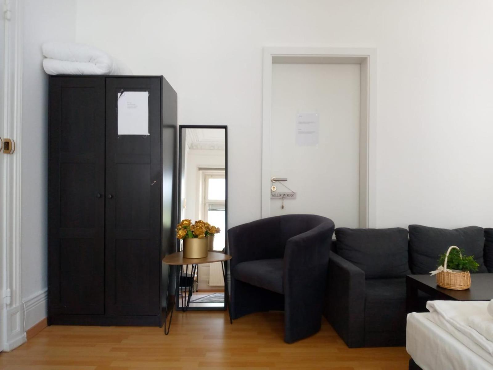 Apartment Center 8