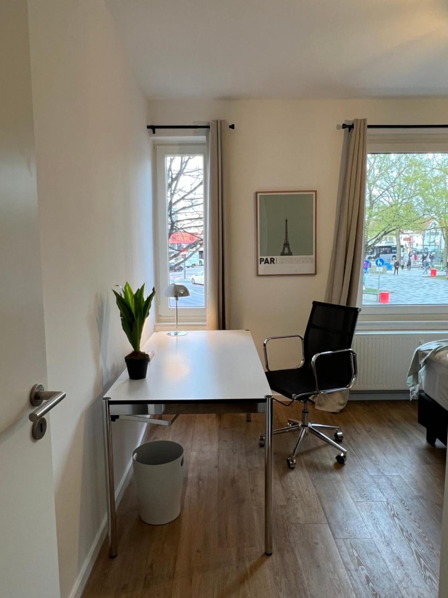 Appartement Business Kranich: 3 Zimmer, Infrastrukturlage Hh Langenhorn, Naehe Airport Hamburg-Harburg