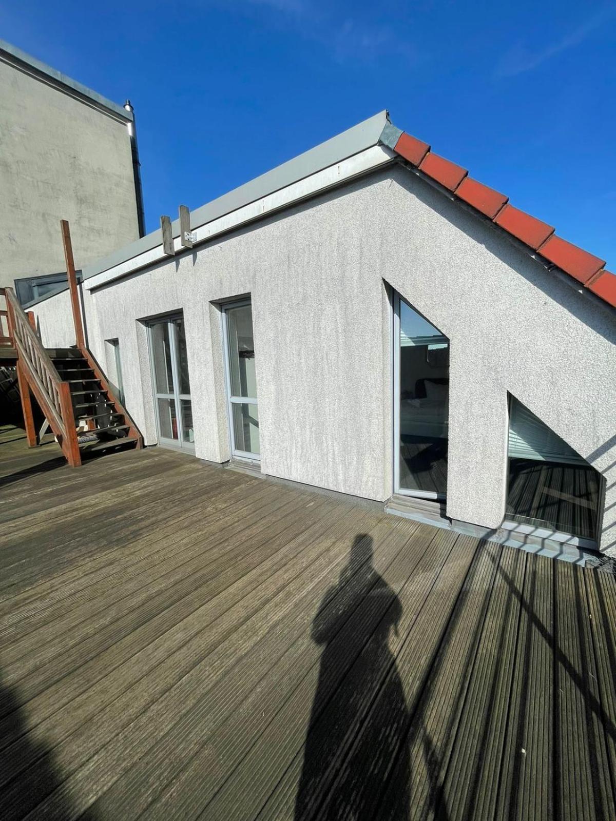 Zentral Gelegenes Premium-apartment Mit Viel Tageslicht *