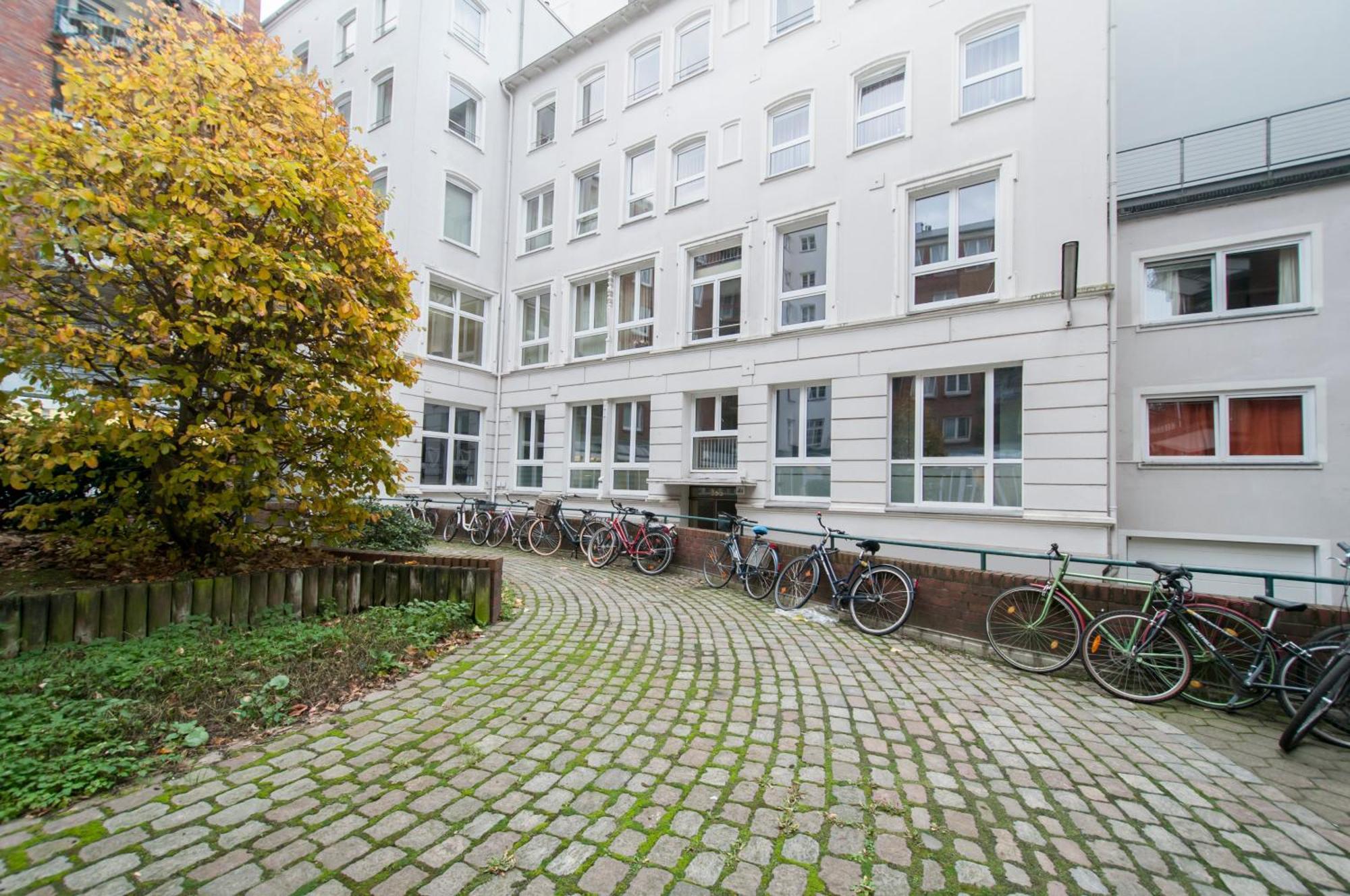 In Der Historischen Deichstrasse Contactless Check In Hamburg