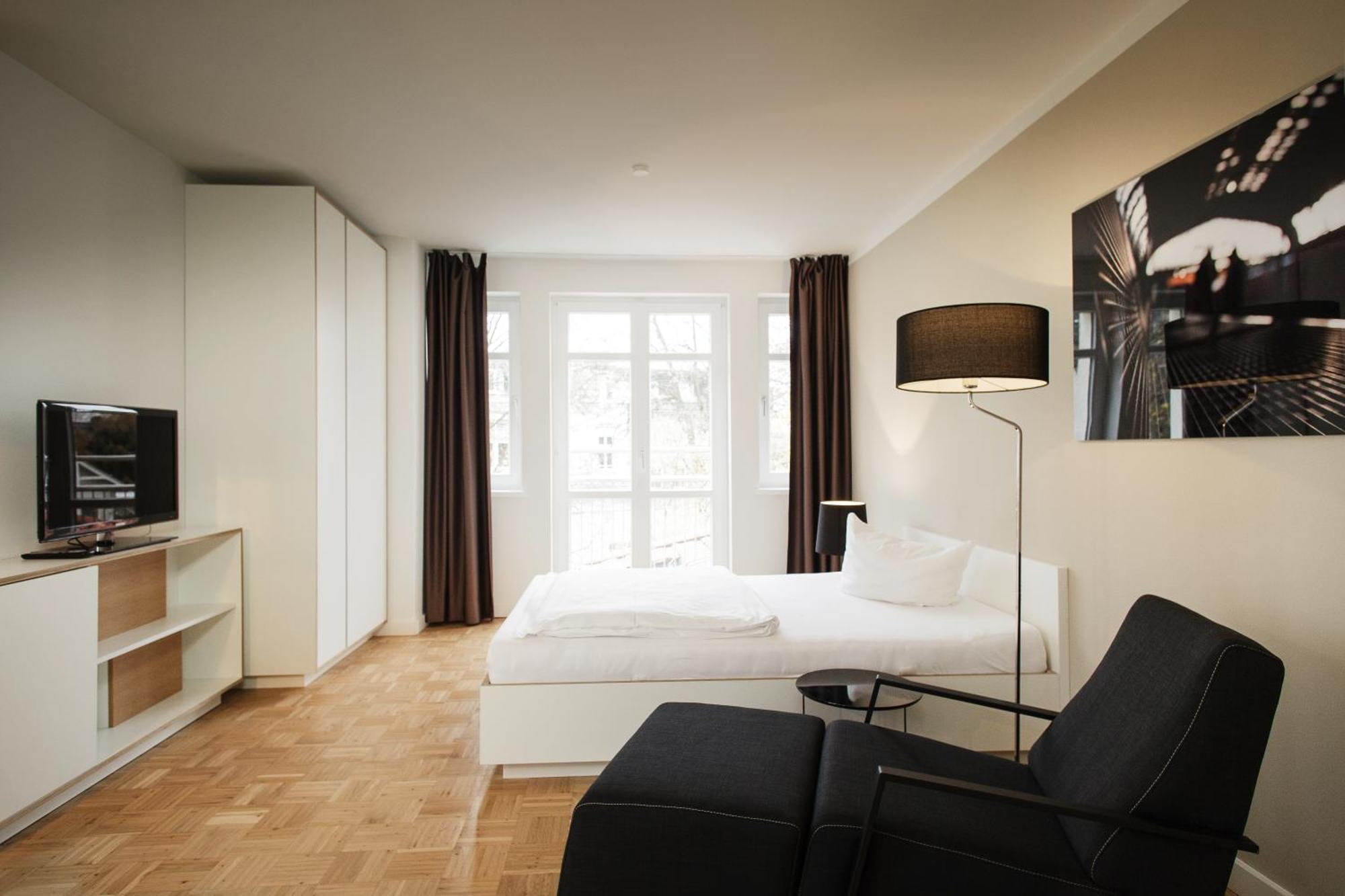 Aparthotel Smartments Aussenalster 4*