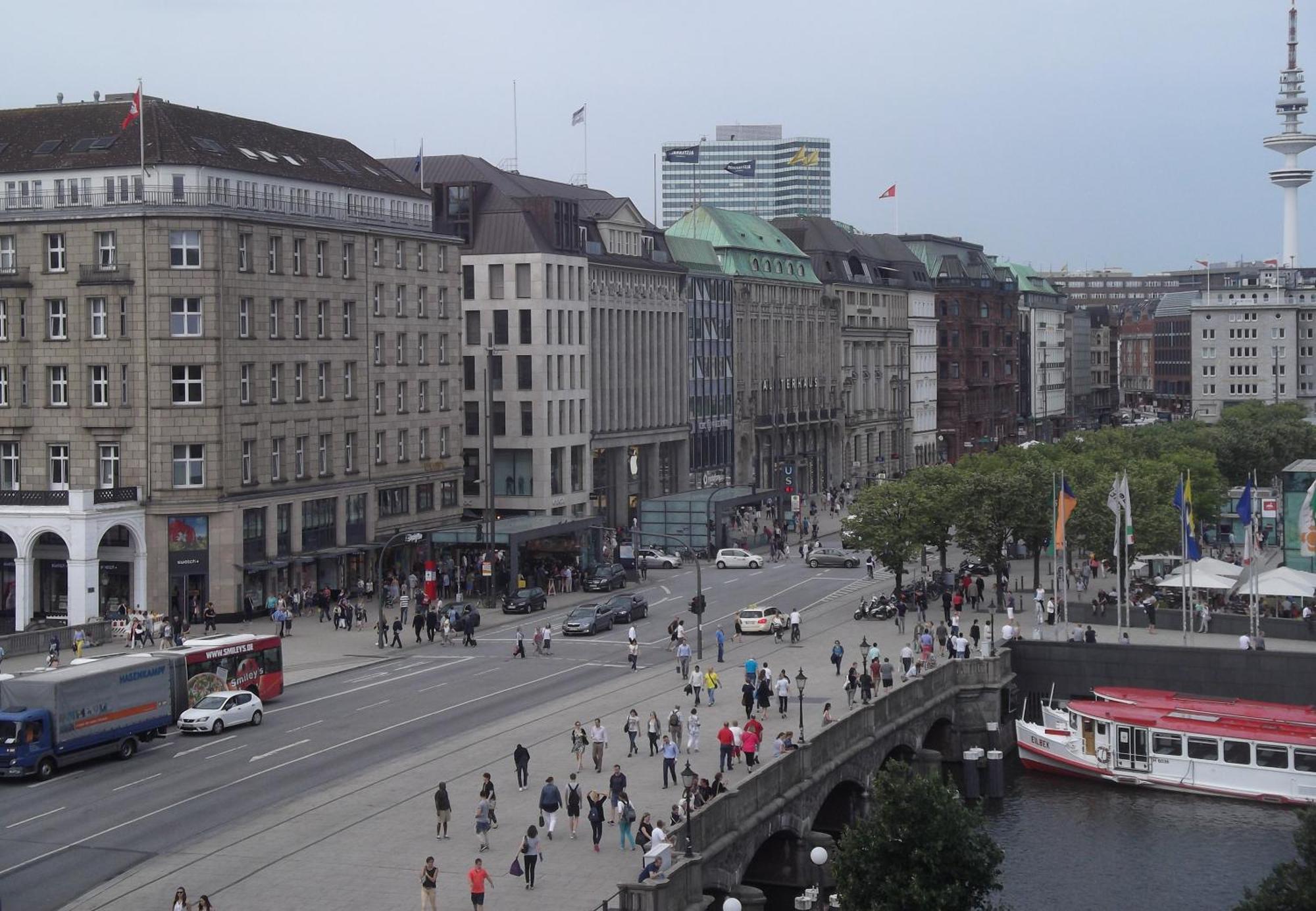 Jungfernstieg Family & Business