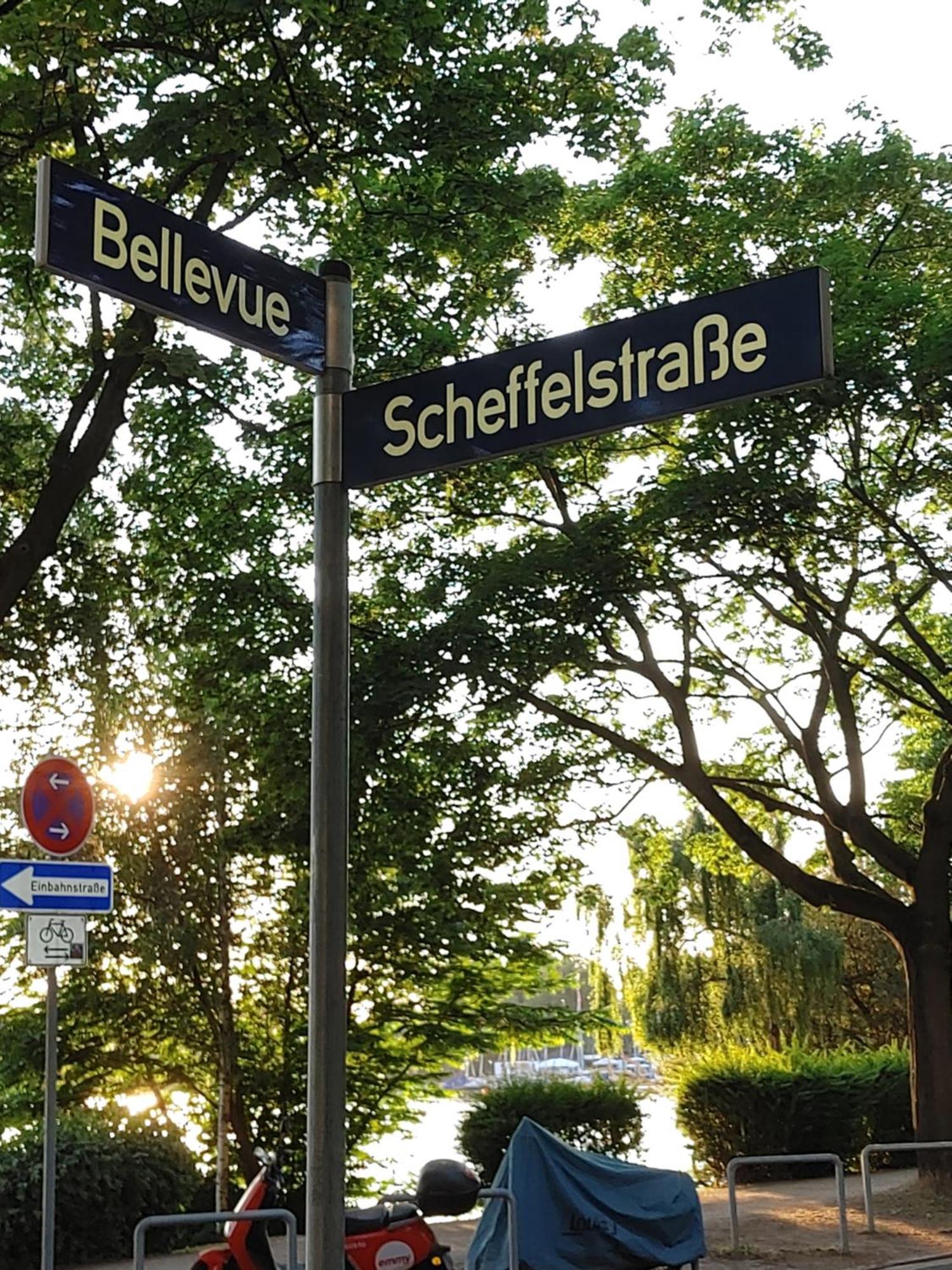 Alsternaehe 2 Minuten Fussweg Hamburg