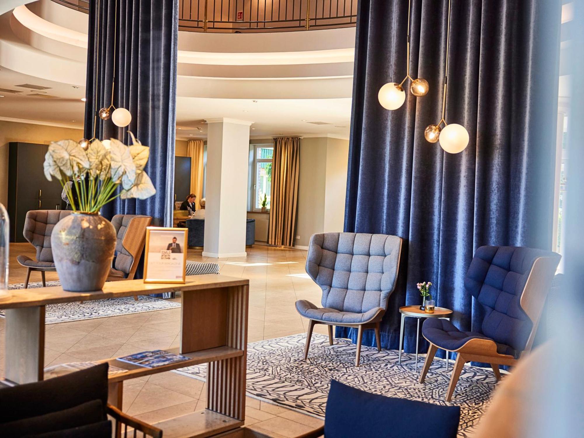 Hotel Steigenberger Treudelberg 4*