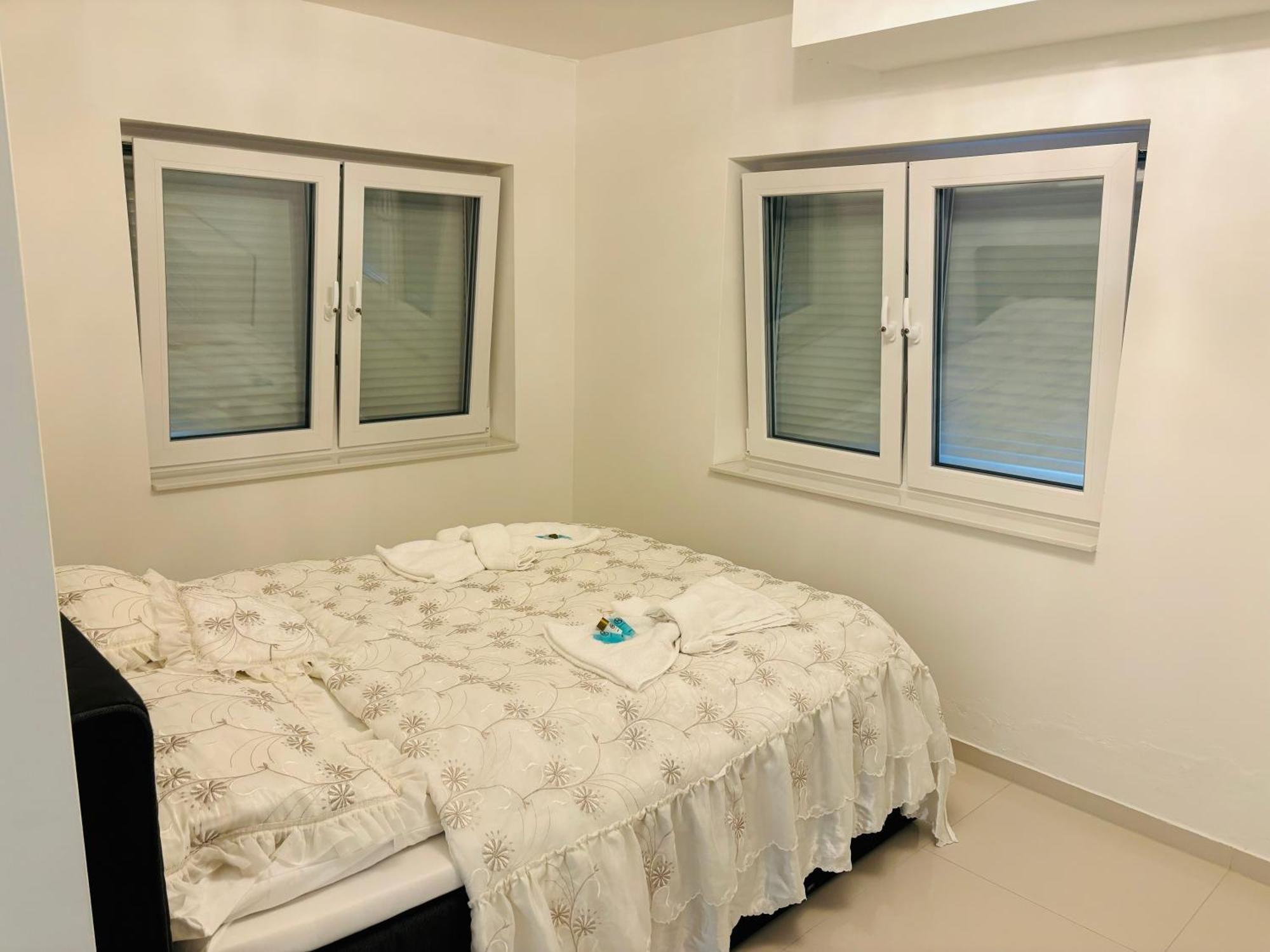 Modern Living In Hamburg-wandsbek Self Check-in 2x Schlafzimmer 1x Schlafsofa *