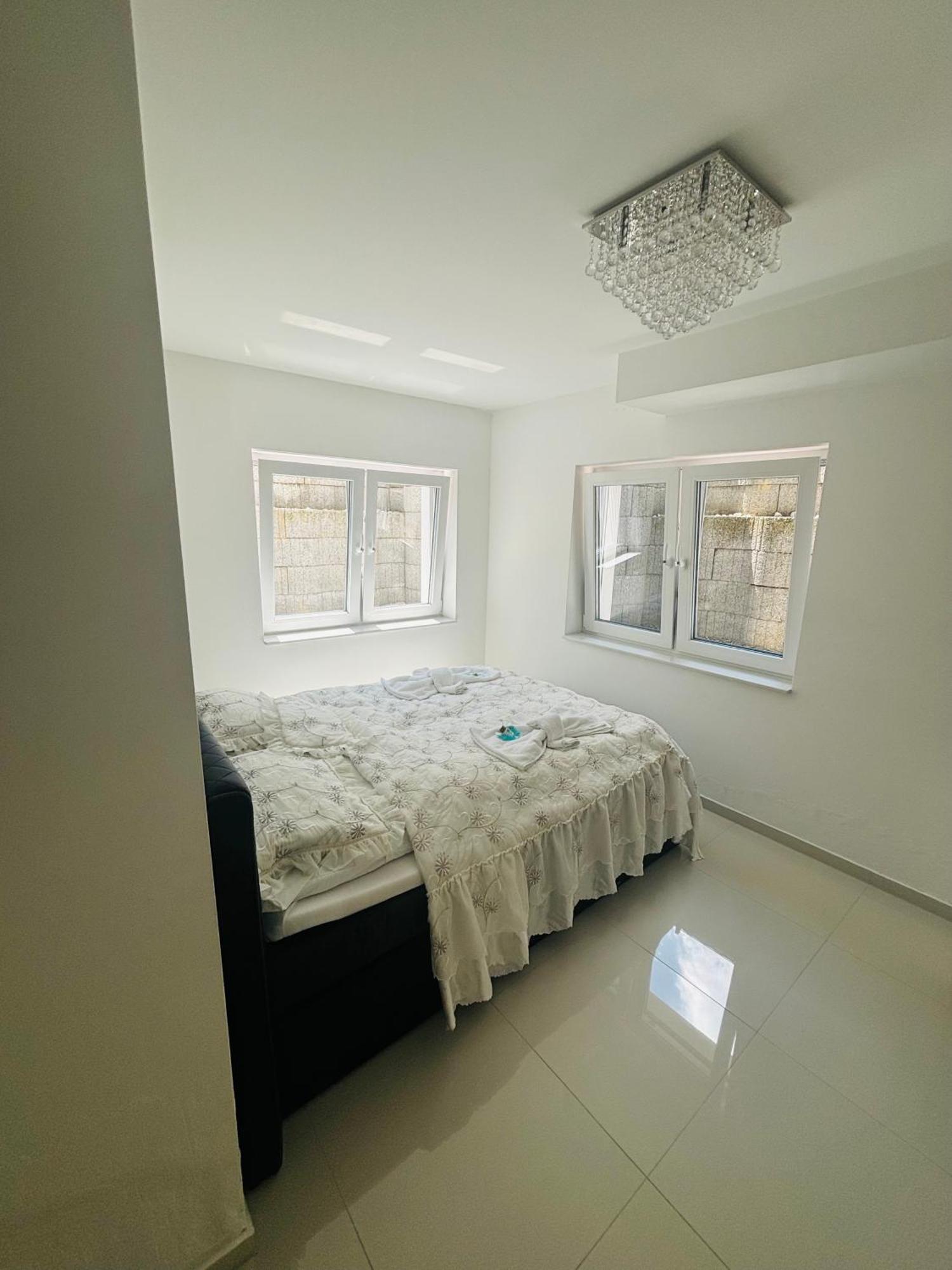 Modern Living In Hamburg-wandsbek Self Check-in 2x Schlafzimmer 1x Schlafsofa *
