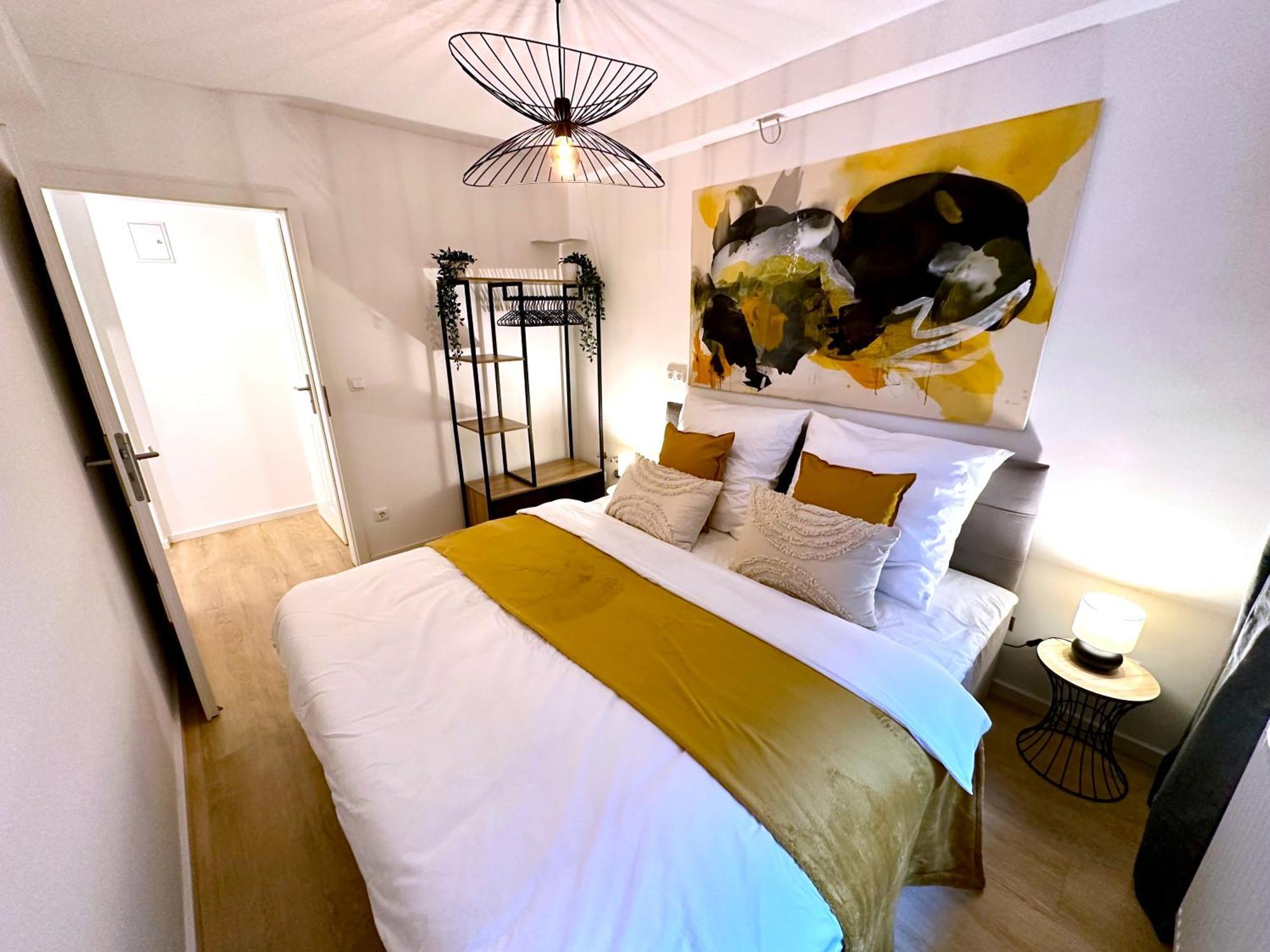 Lejlighed Stylisches 2-zimmer Ambient In Alsternaehe Mit Kingsize-bett & Schlafsofa