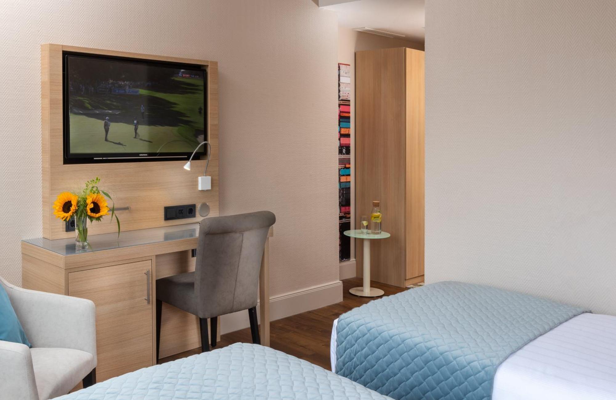 Leonardo Elbbrücken Hotel 4*