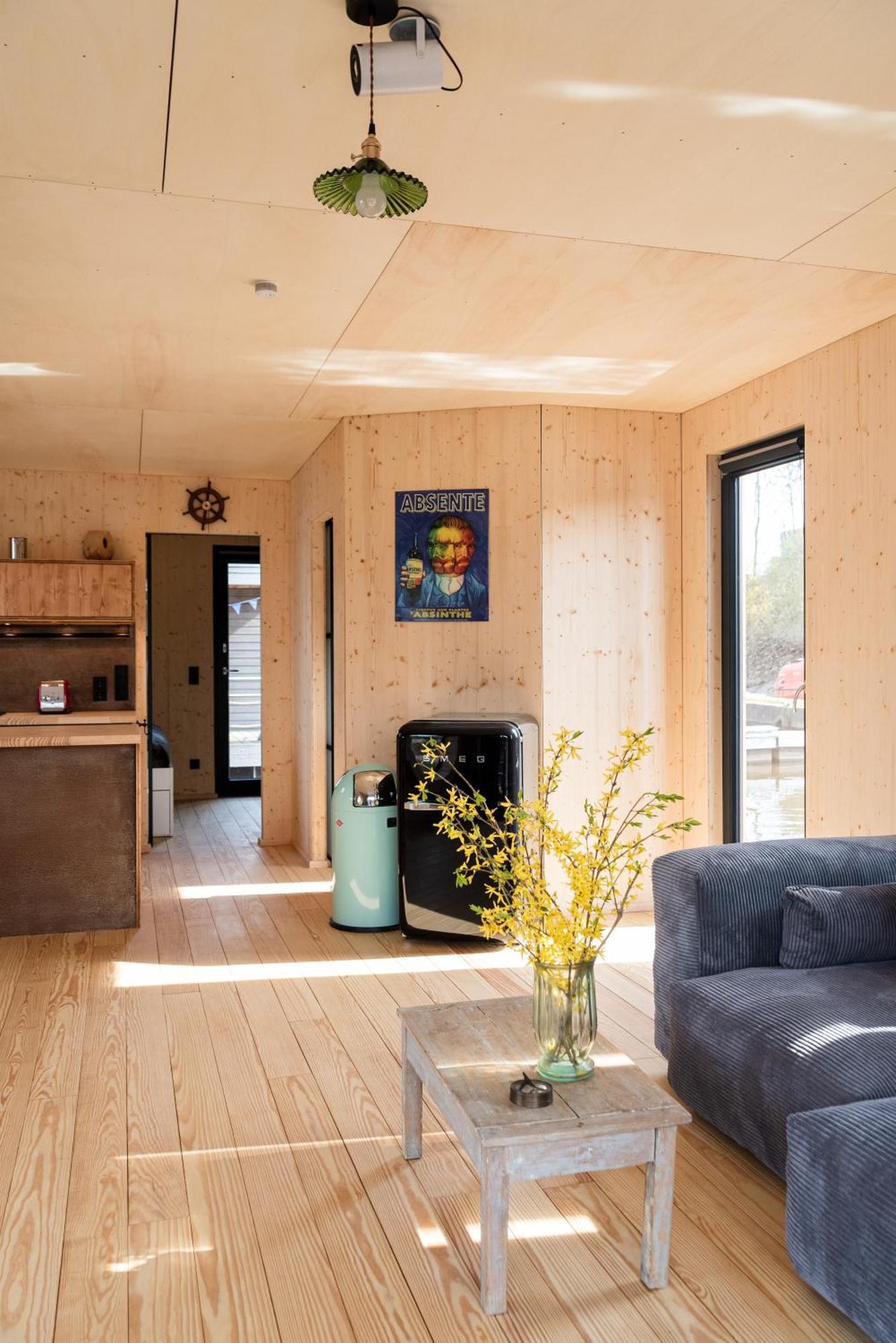 Komfort-hausboot Diva Mit Kamin Hamburg