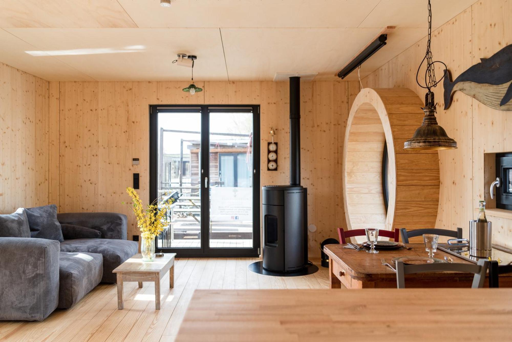 Komfort-hausboot Diva Mit Kamin Botel