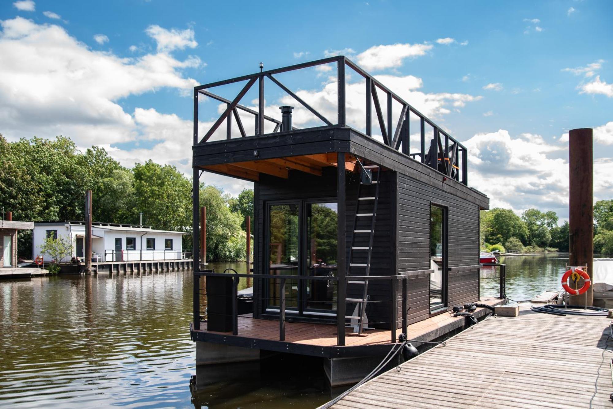 Tiny-hausboot Likedeeler Mit Dachterasse Und Kamin * Hamburg
