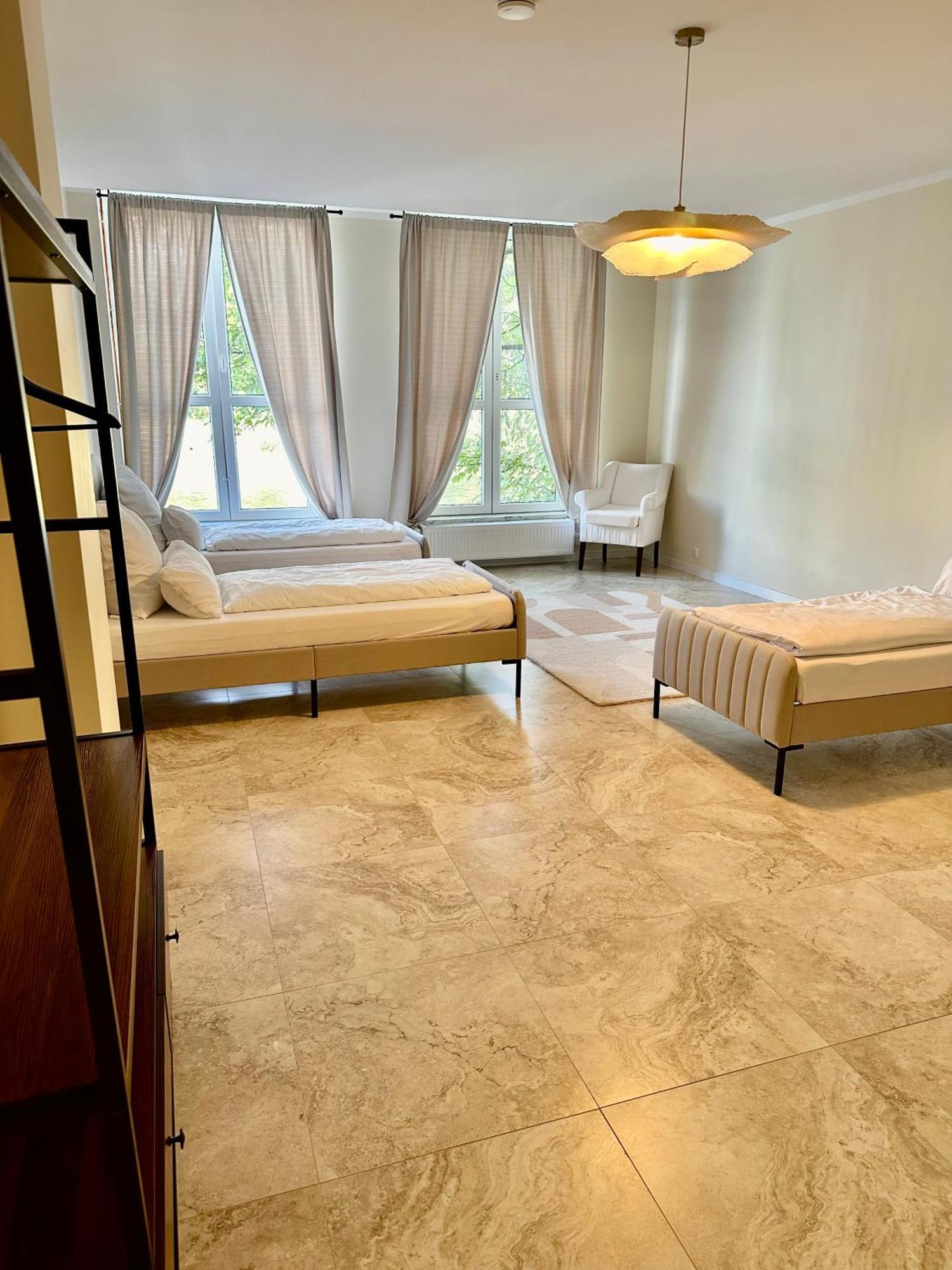 Sanierte 5 Luxus Standard Auf 350qm Apartment